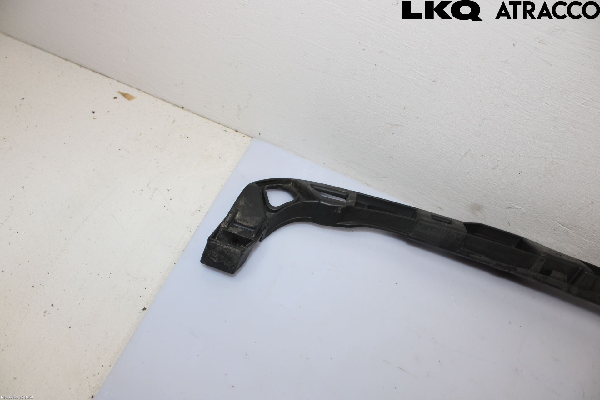 Volkswagen VW GOLF VI 09-13 Stötfångardel Bak Mitt