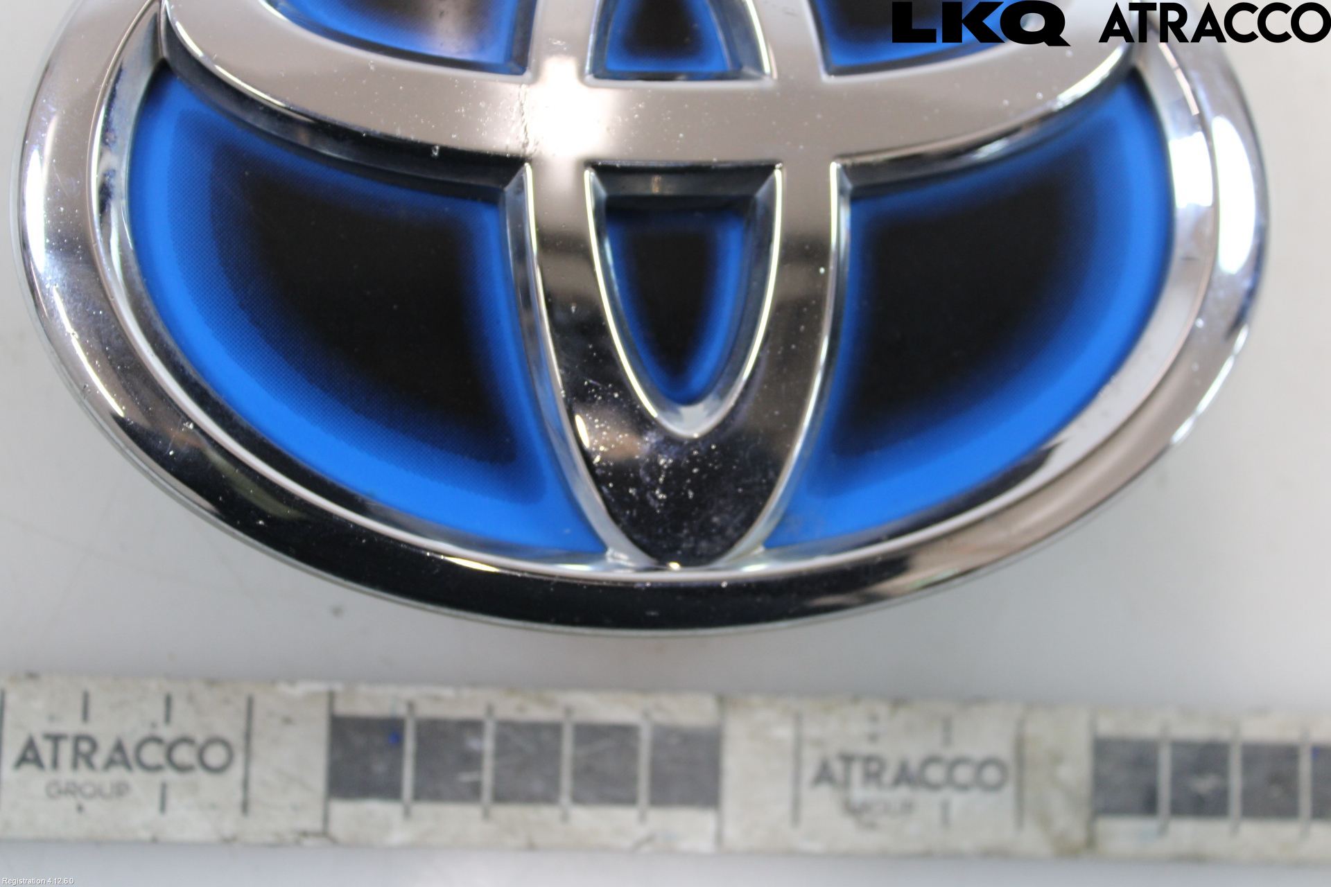Toyota YARIS XP130 15-20 Emblem