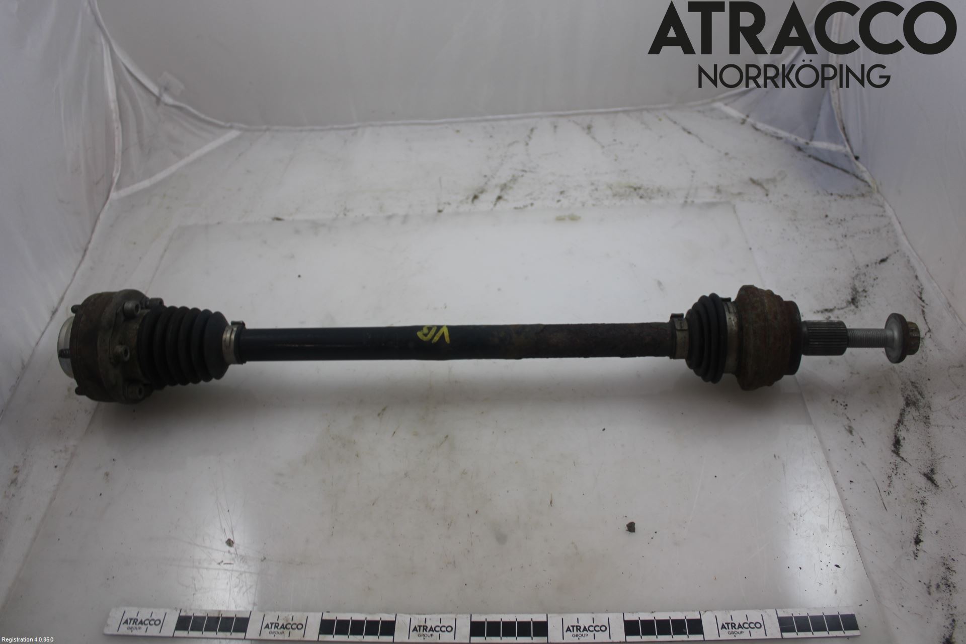 Skoda SUPERB 16-24 Drivaxel Bak Vänster