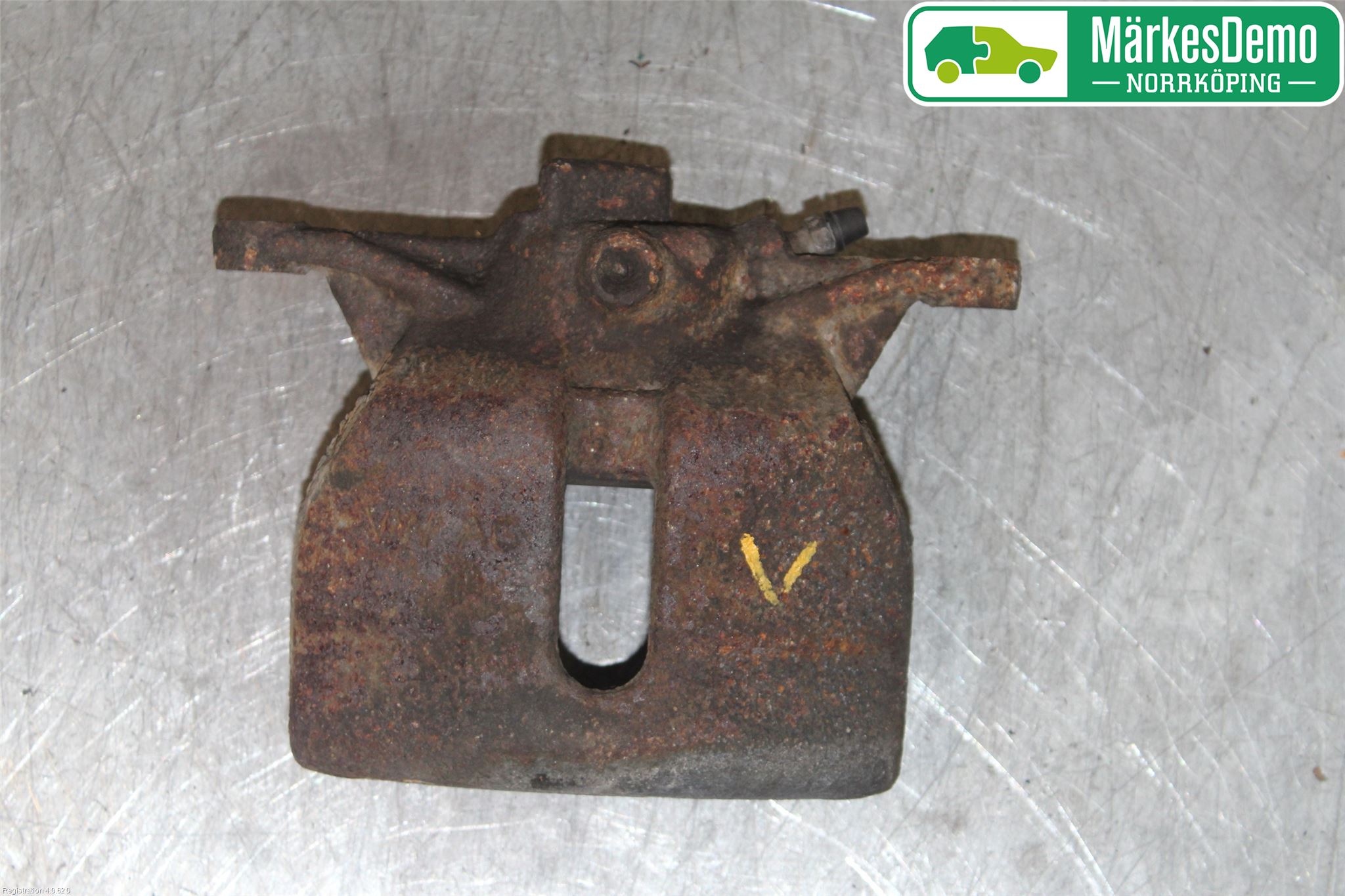 Volkswagen VW PASSAT 15-19 Bromsok Fram Vänster