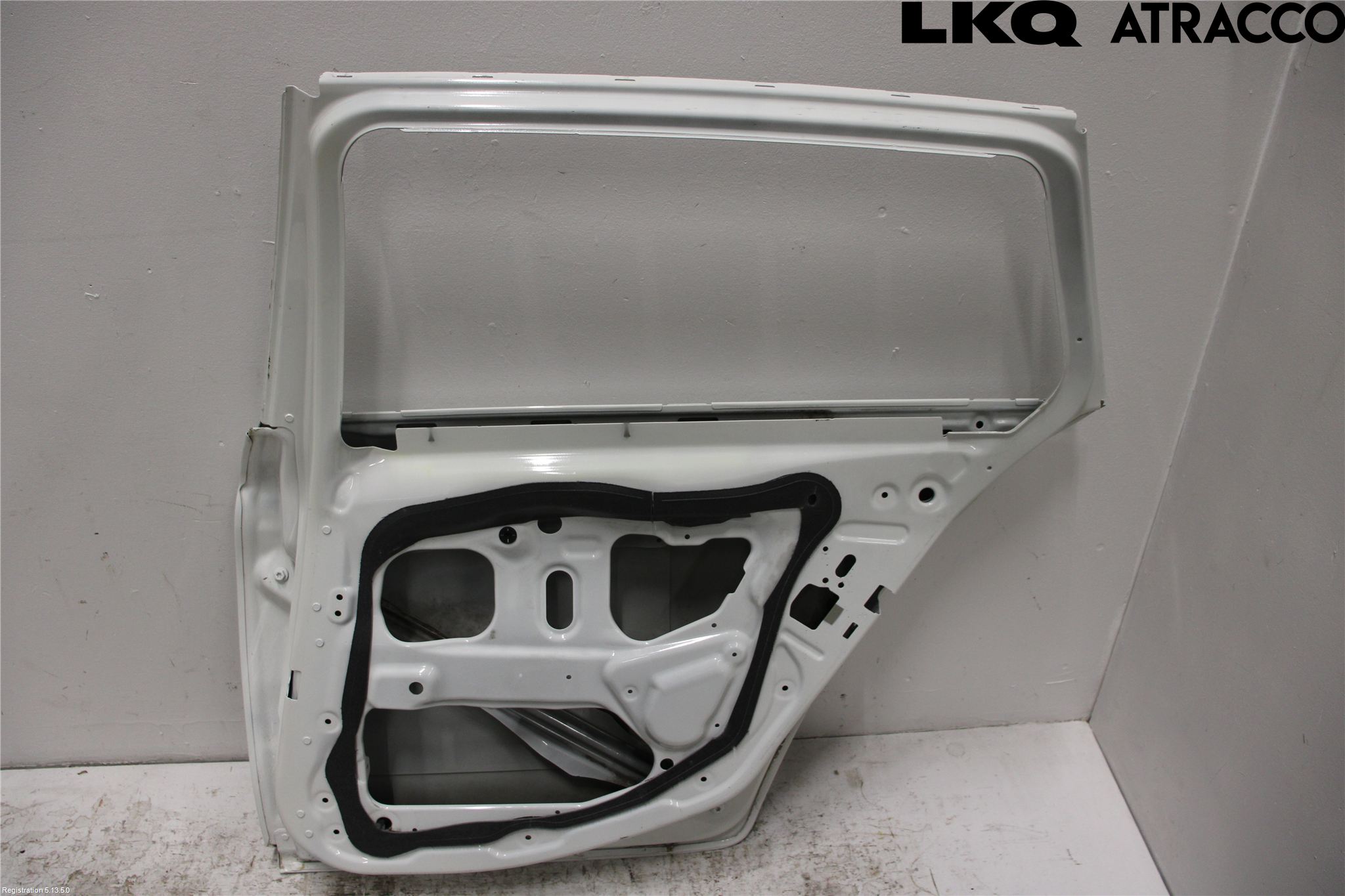 BMW 5 F10/F11/F18 09-17 Dörr Bak Höger
