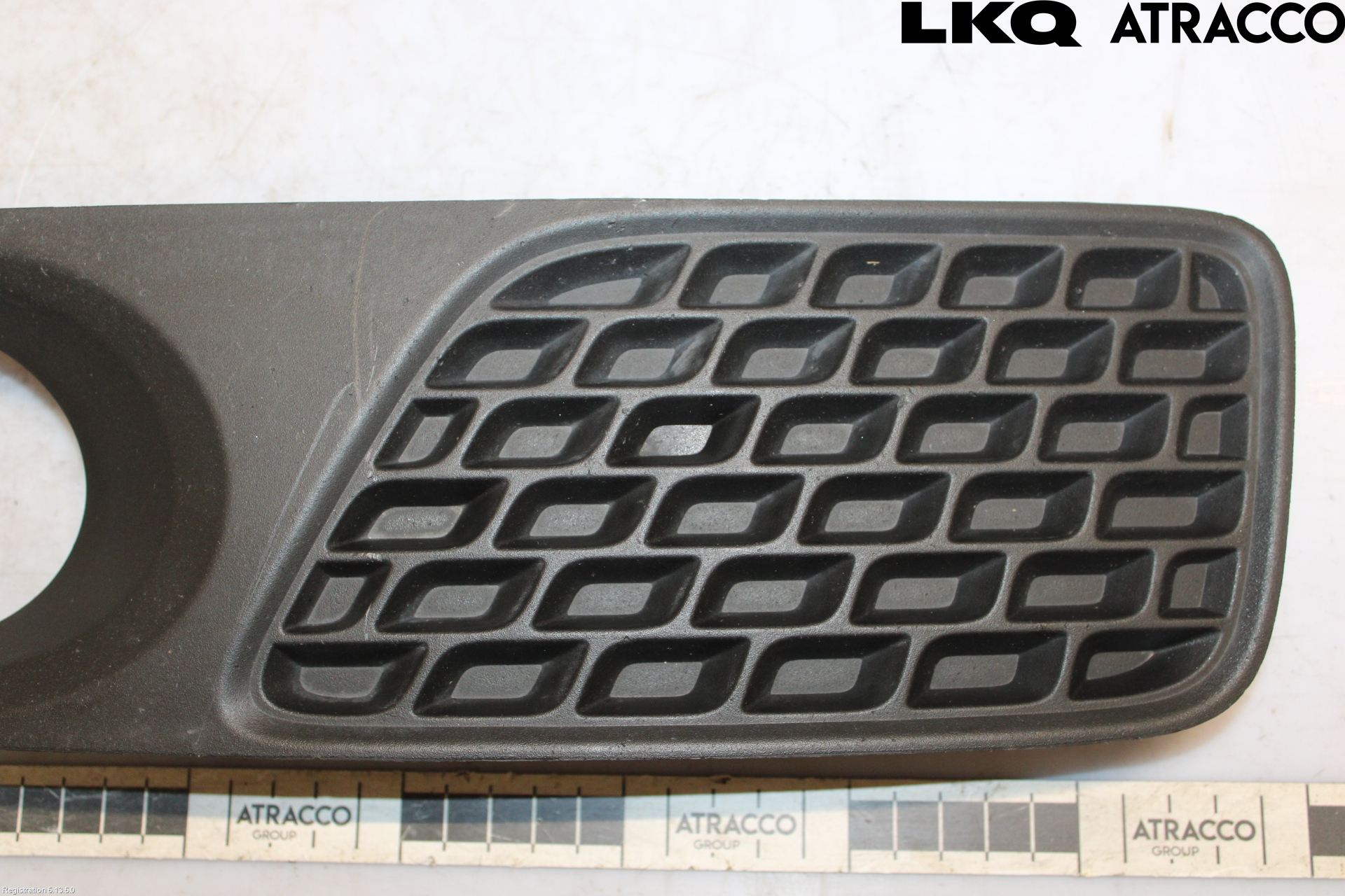 Volvo V70 08-13 Dimljussarg Fram