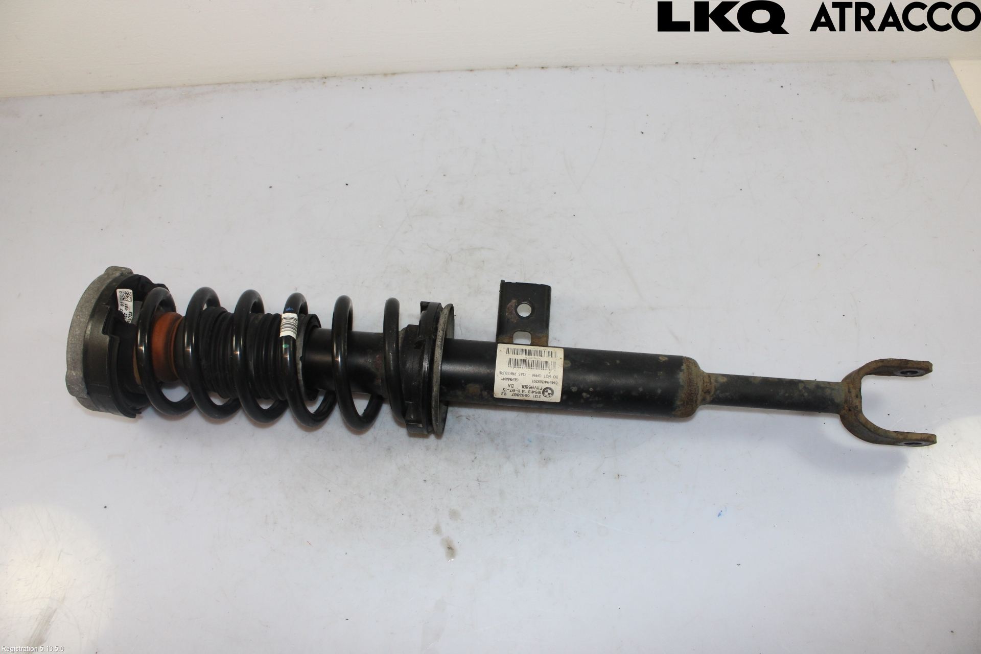 BMW 5 F10/F11/F18 09-17 Fjäderben Fram Vänster