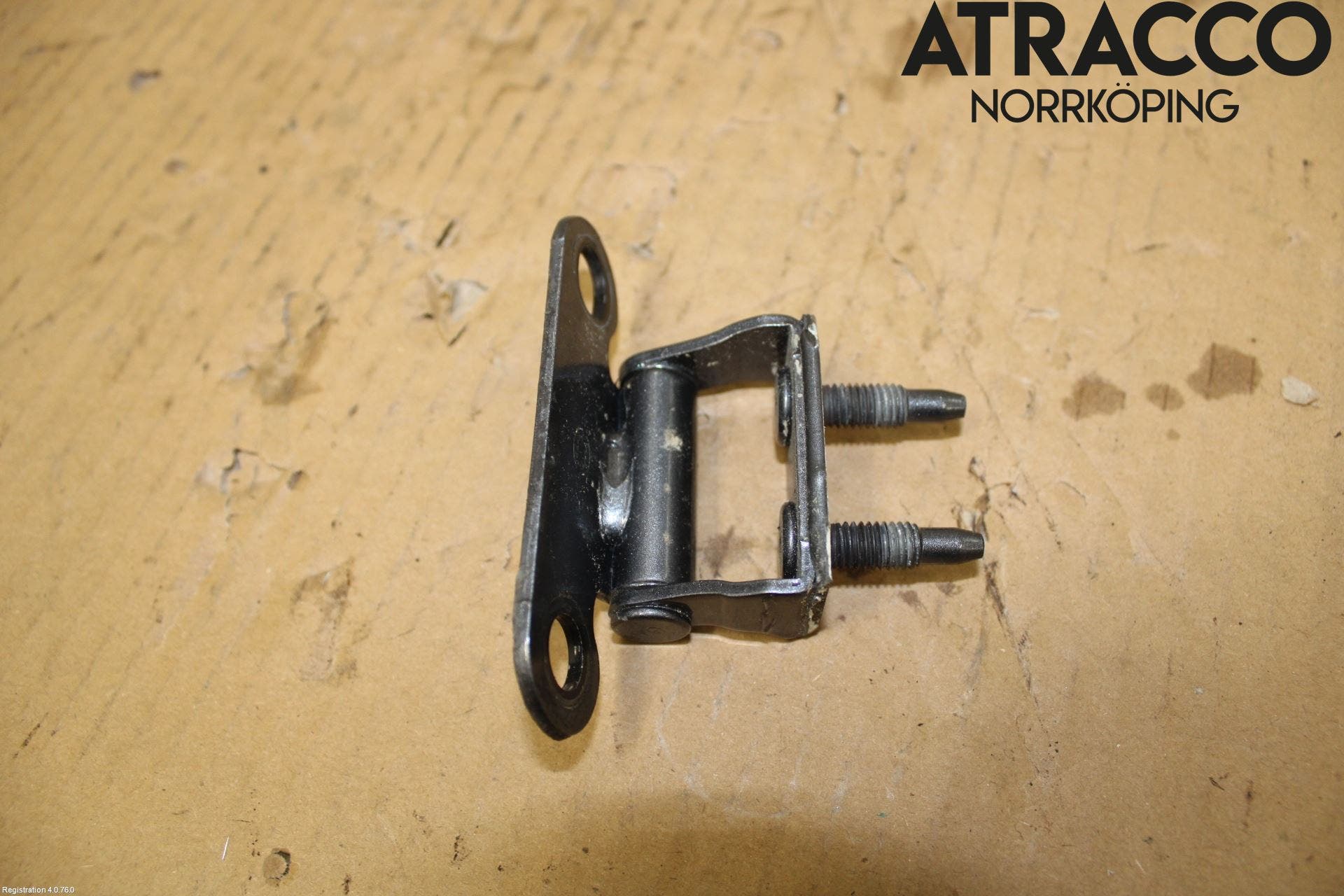 Lexus CT 200h Bakluckegångjärn Hö