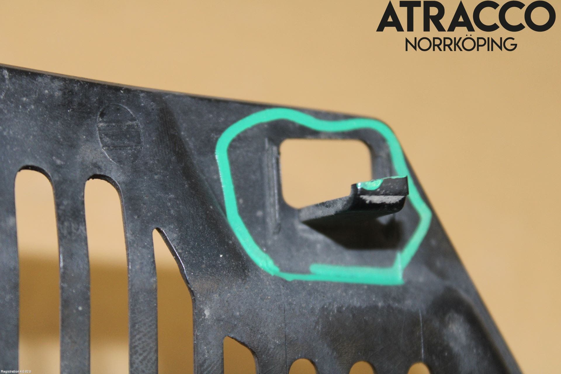 Volkswagen VW GOLF V 04-09 Grill Komp