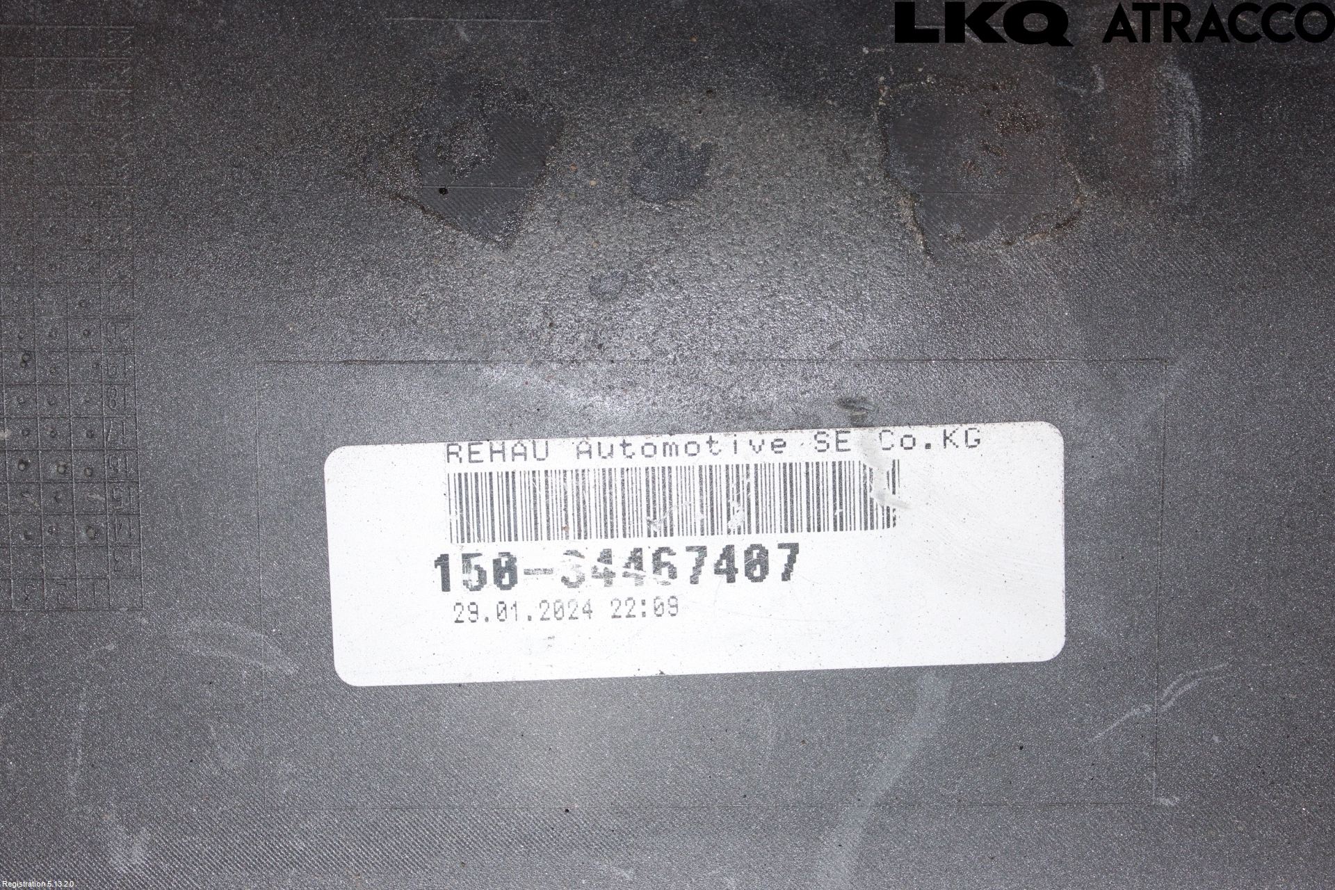 Volkswagen VW PASSAT 15-19 Stötfångarbeklädnad Bak