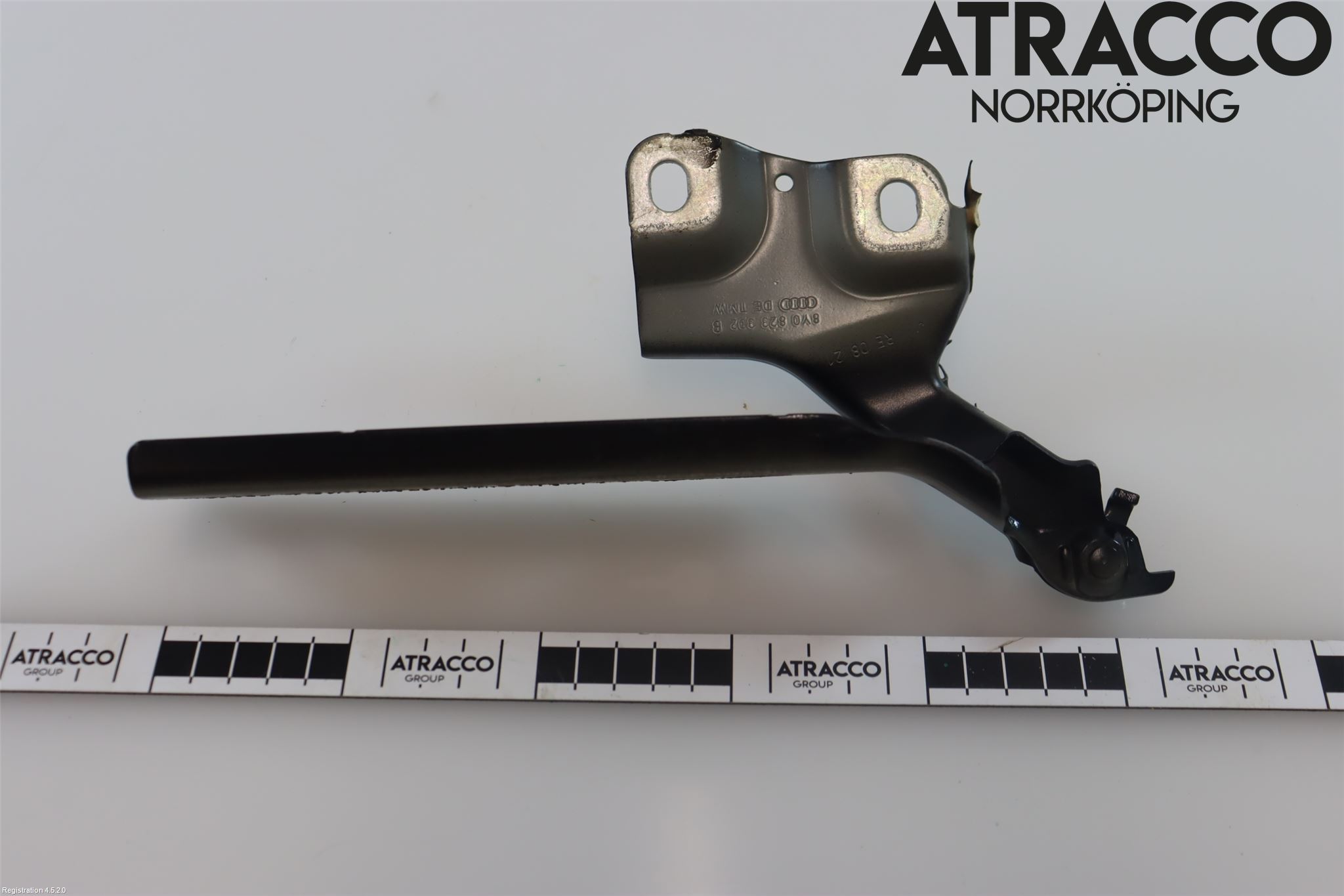 Audi A3/S3 8Y 21- Huvgångjärn