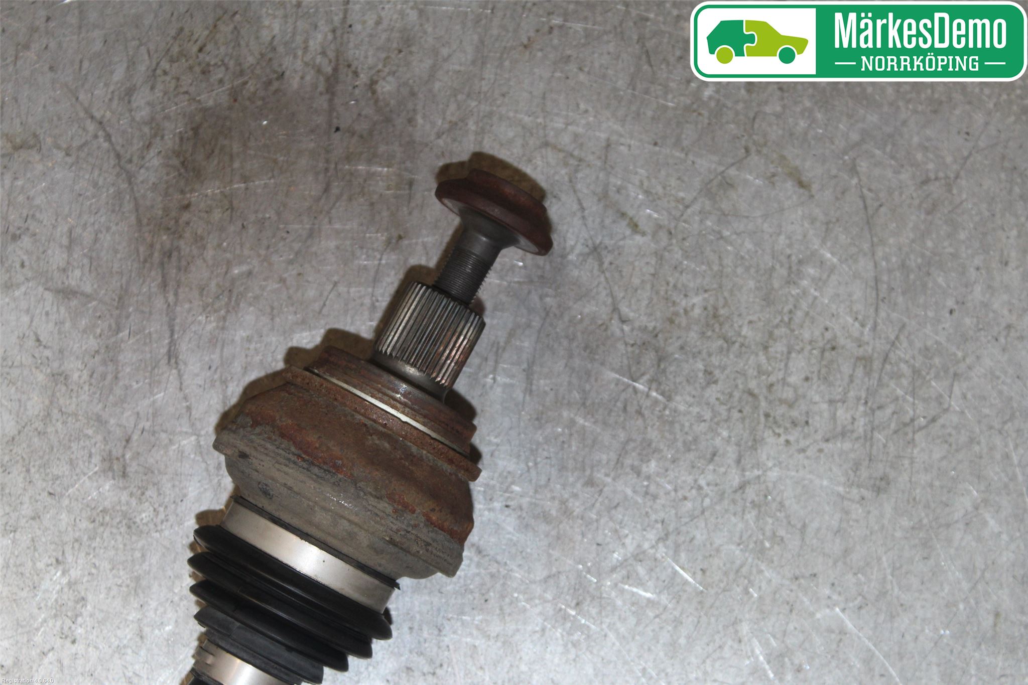 Audi A4/S4 B9 16-19 Drivaxel Bak Höger