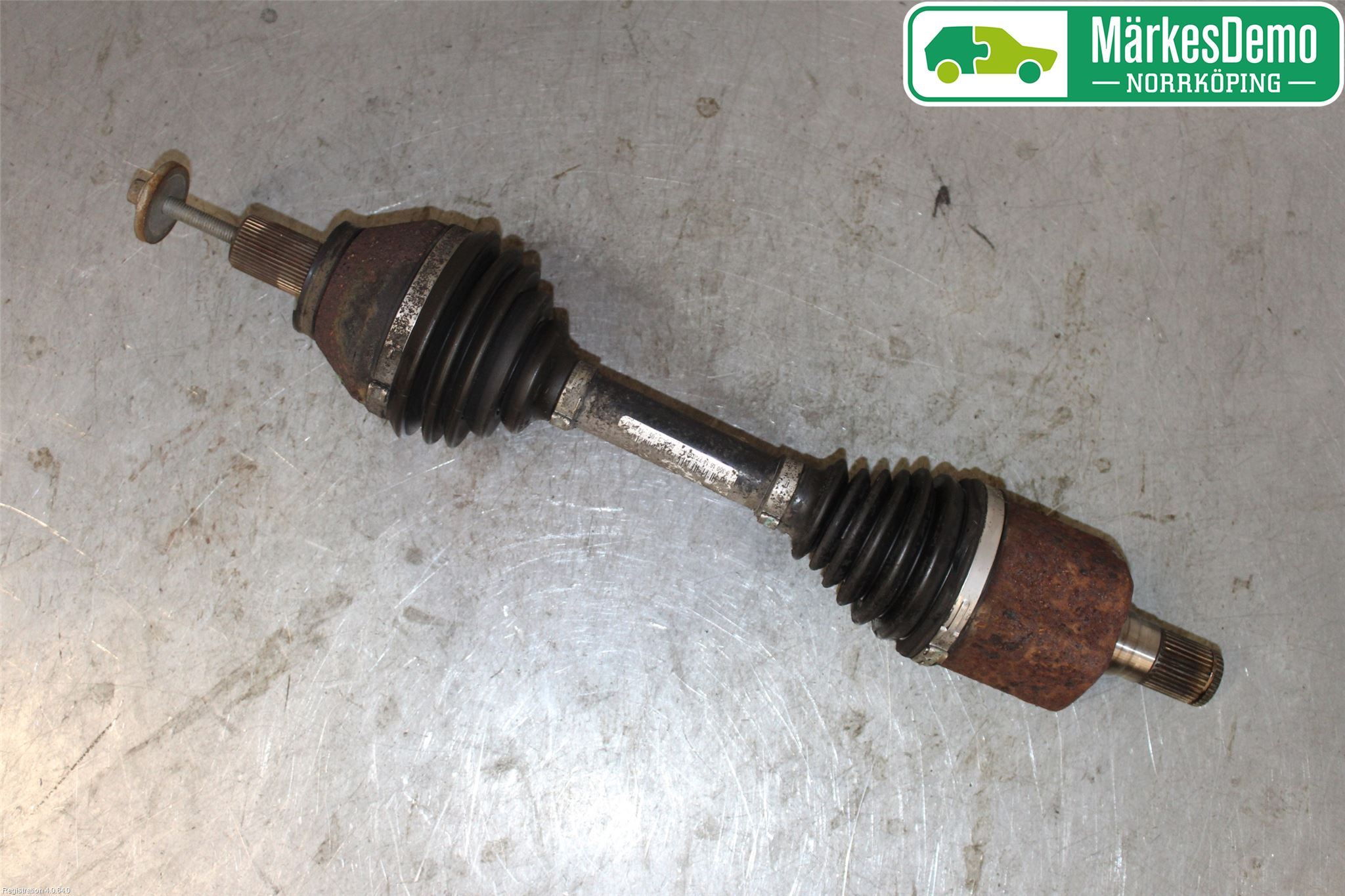 Volvo V70 08-13 Drivaxel Fram Vänster