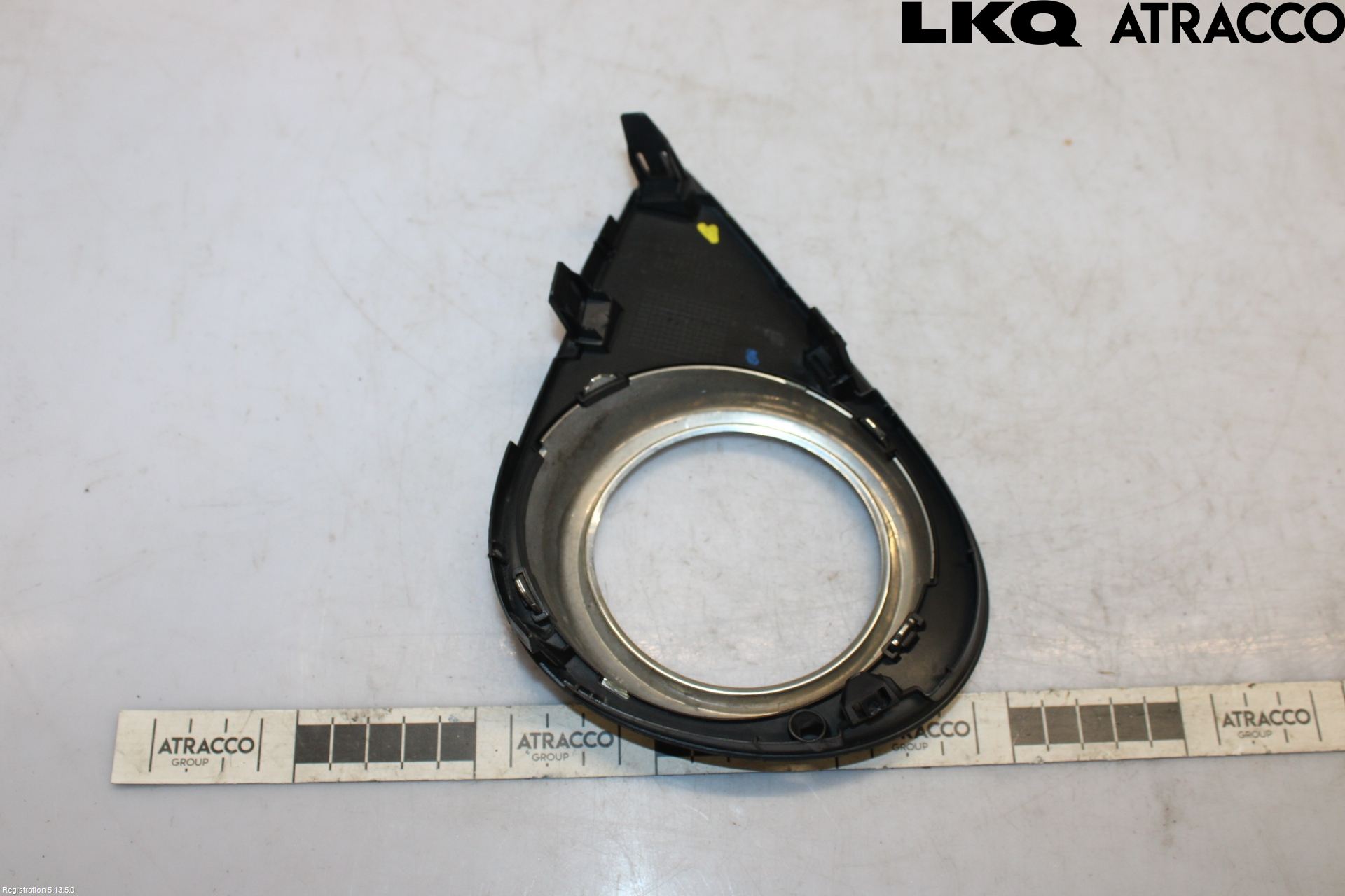 Toyota YARIS XP130 12-14 Dimljussarg Fram