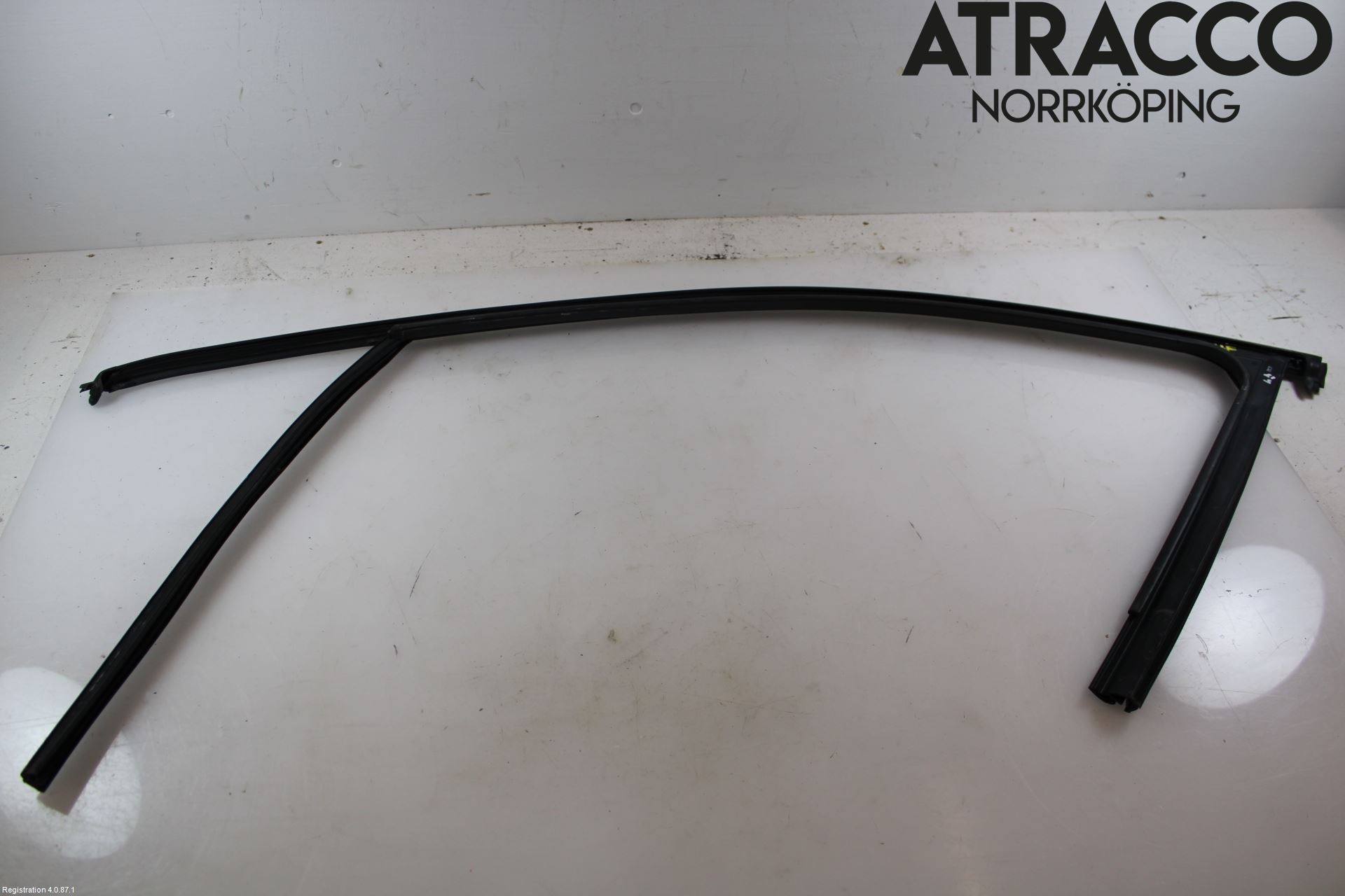 Volkswagen VW PASSAT 15-19 Dörr Dekorlist Fram Hö