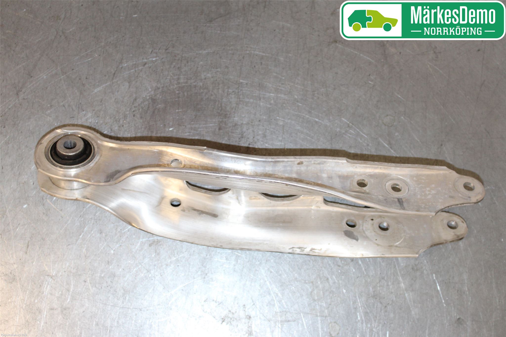 Audi A4/S4 B9 16-19 Bärarm Bak Höger