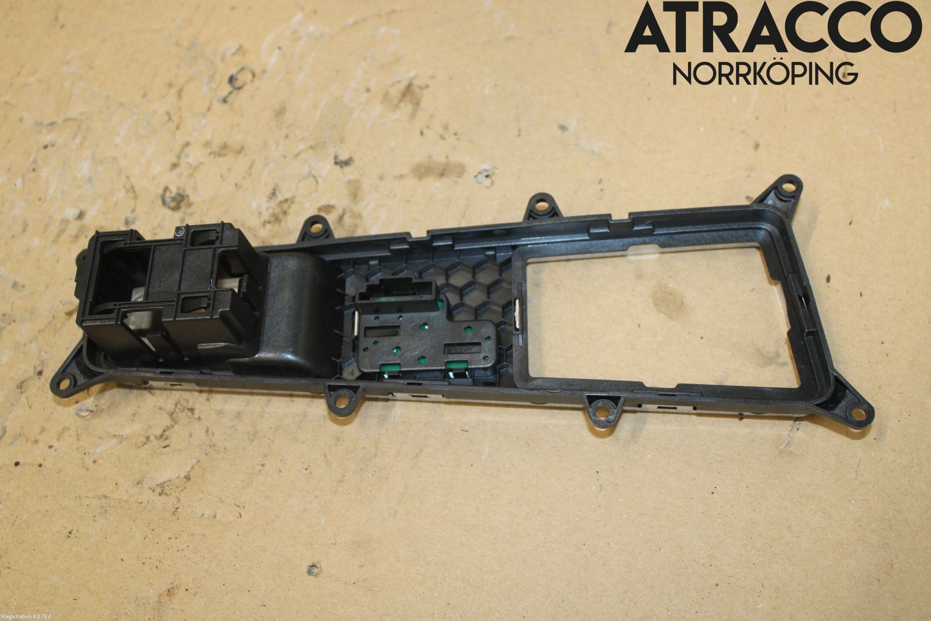 Audi A6 F2/C8 19- Inredning Sarg Växelspak