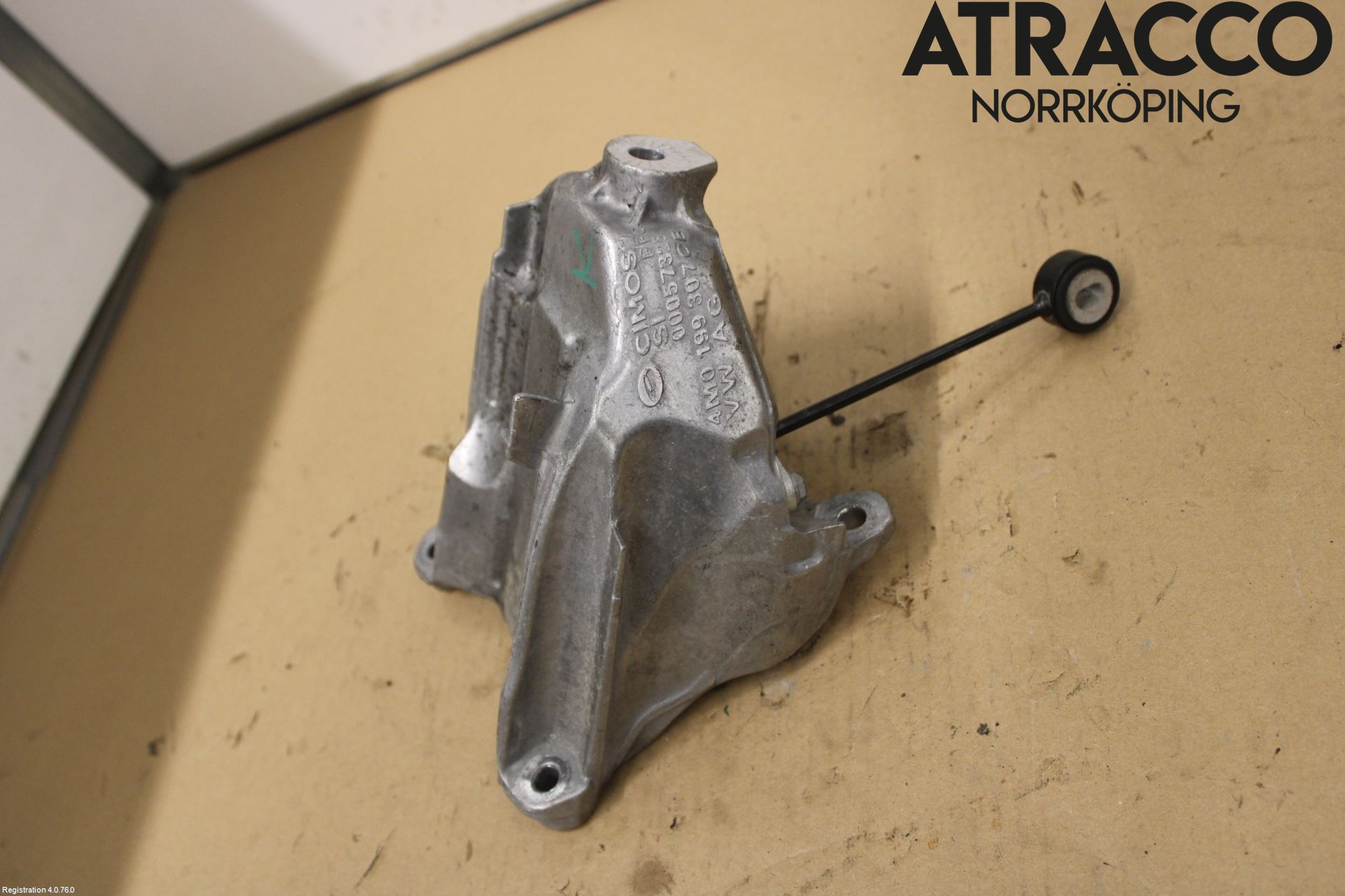 Audi A6 F2/C8 19- Motorfäste