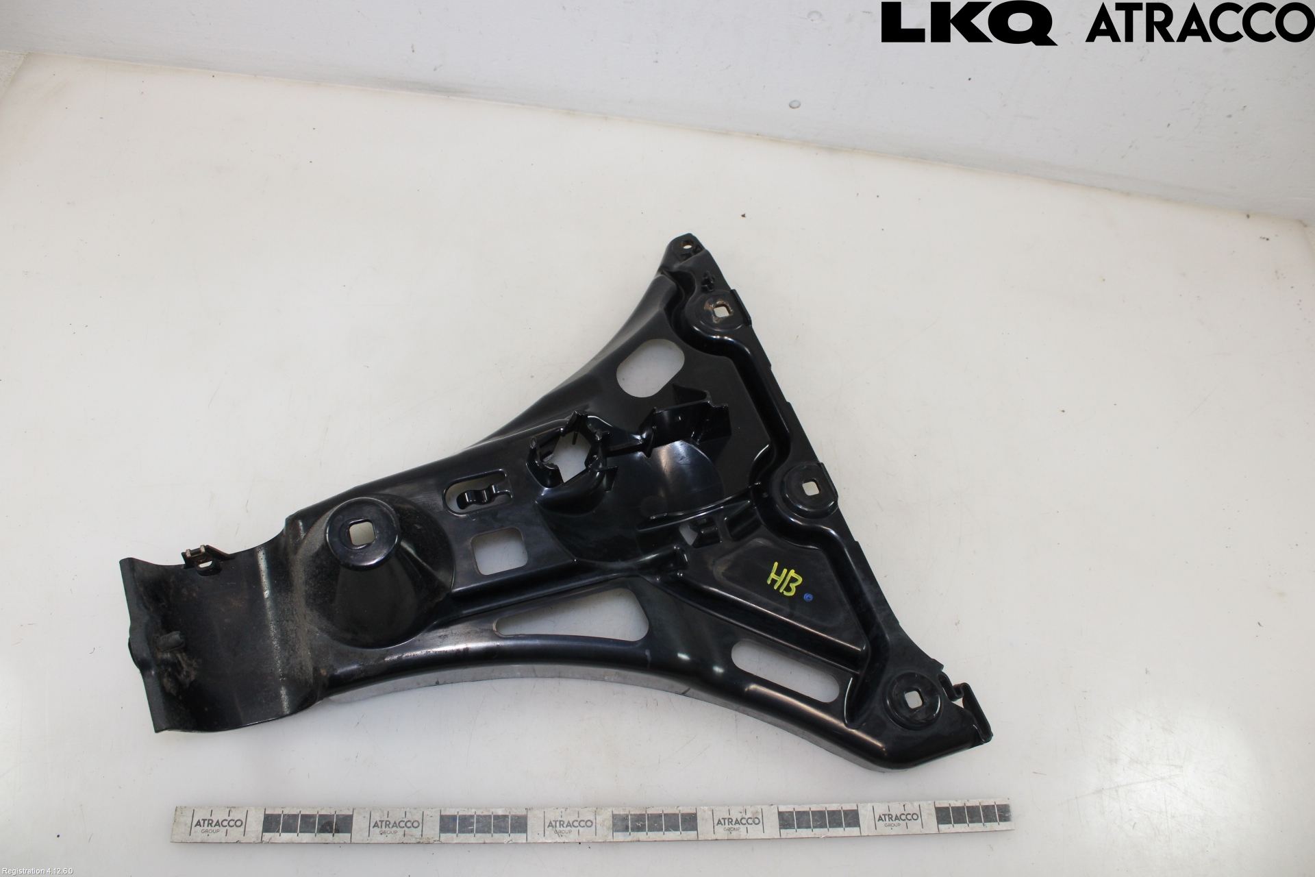 BMW 5 E60/61 Sed/Tou 02-10 Stötfångarfäste Bak Hö