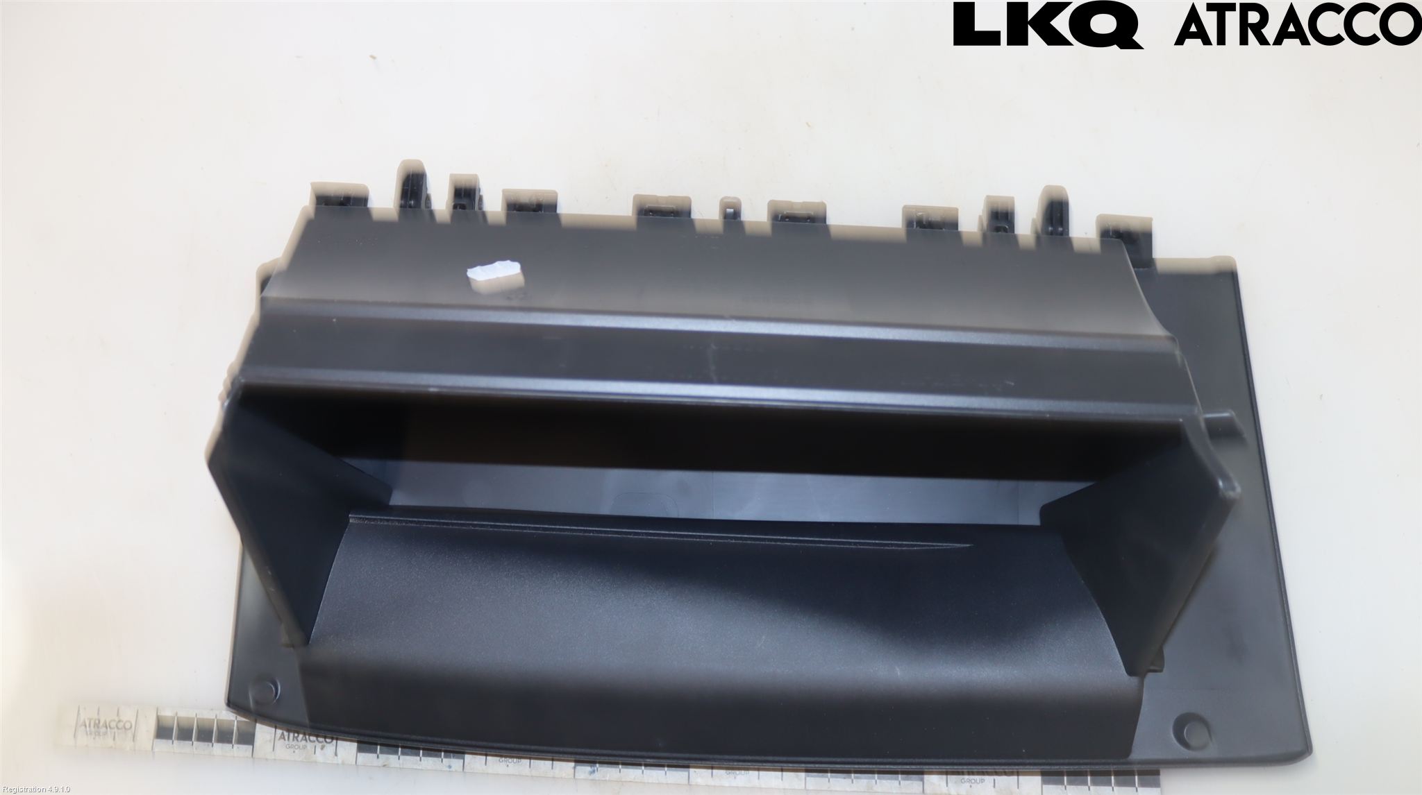 Toyota YARIS CROSS XP21 21- Handskfack