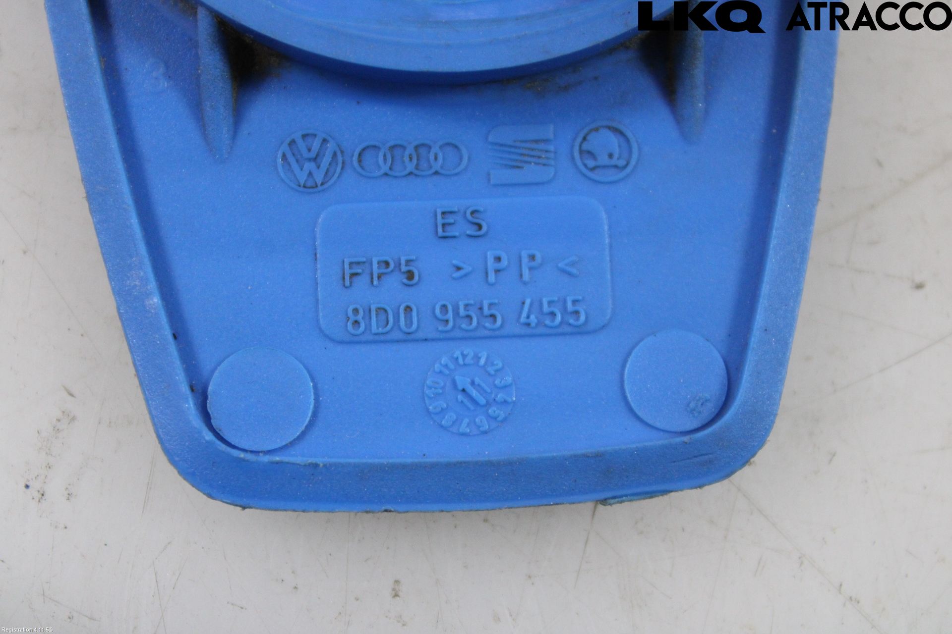 Volkswagen VW PASSAT 11-14 Spolartanklock