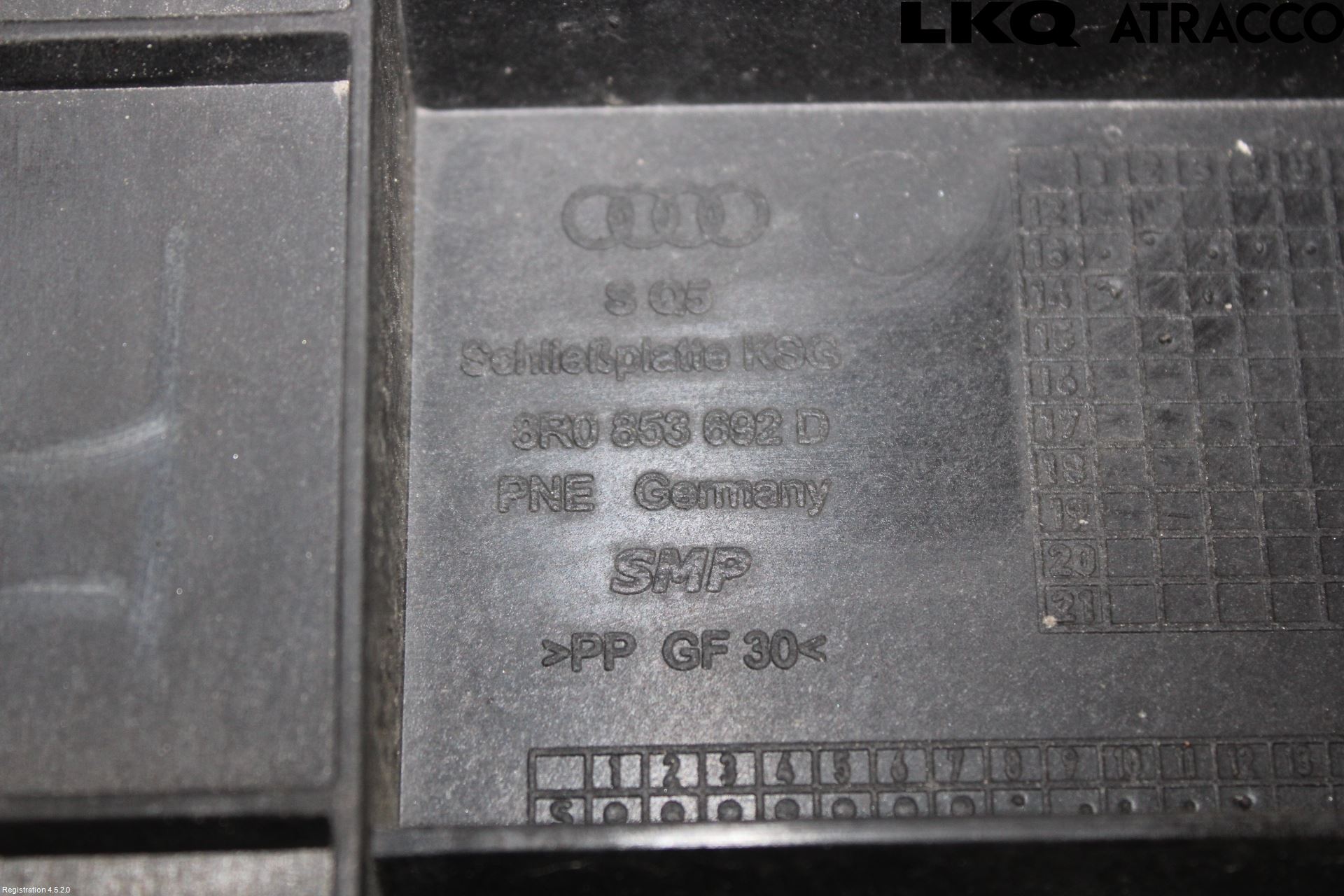 Audi Q5 09-16 Grill Komp