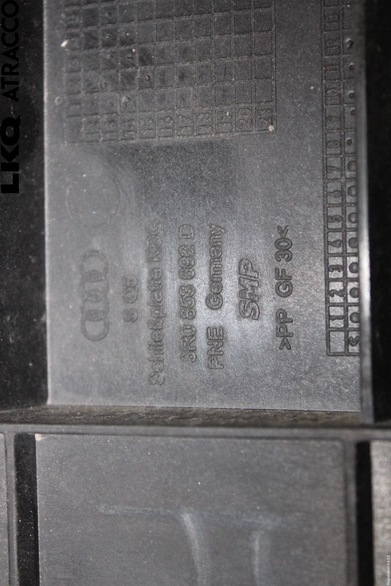 Audi Q5 09-16 Grill Komp