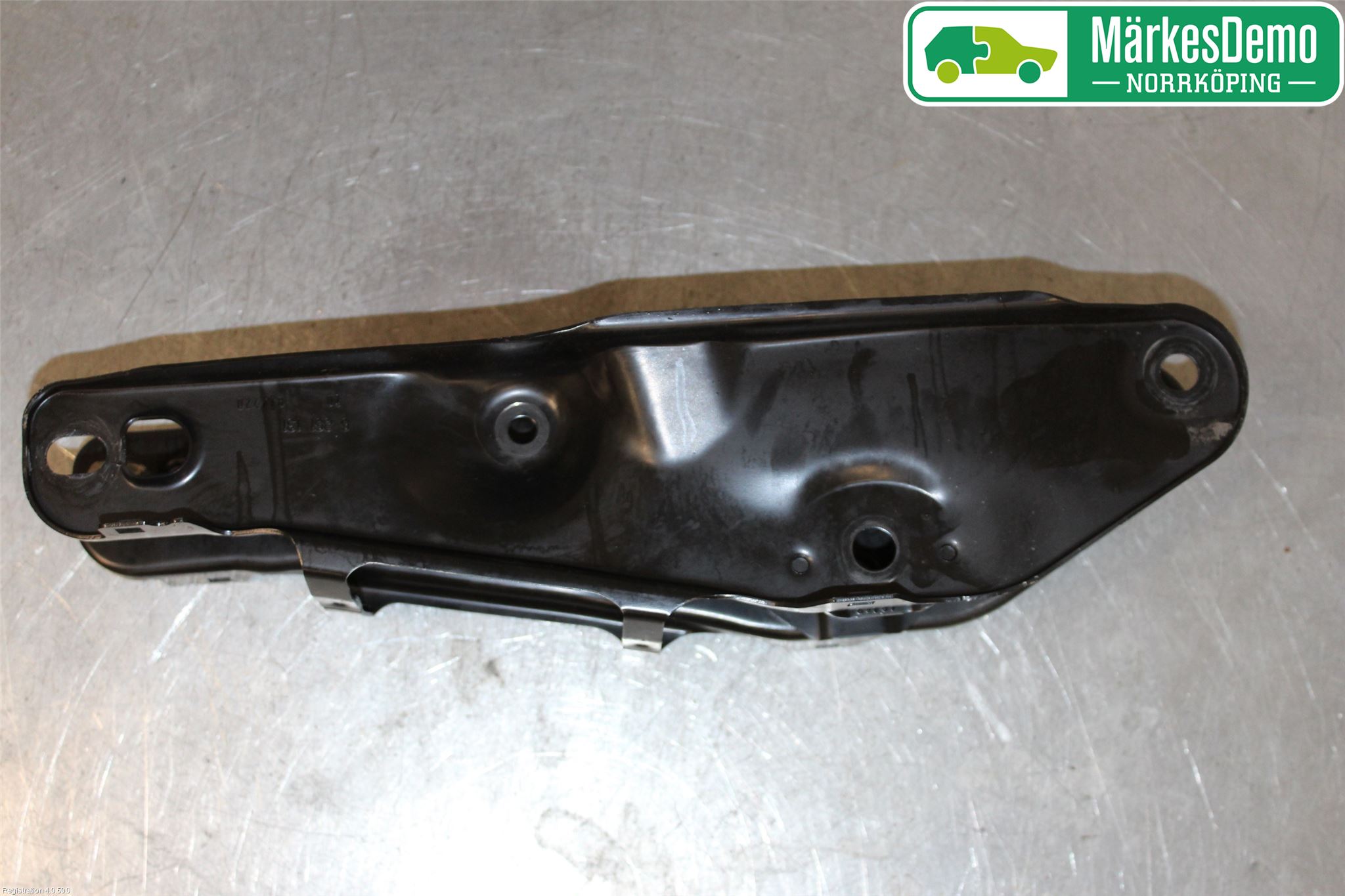 BMW 5 G30/G31/F90 17-23 Bärarm Bak Vänster