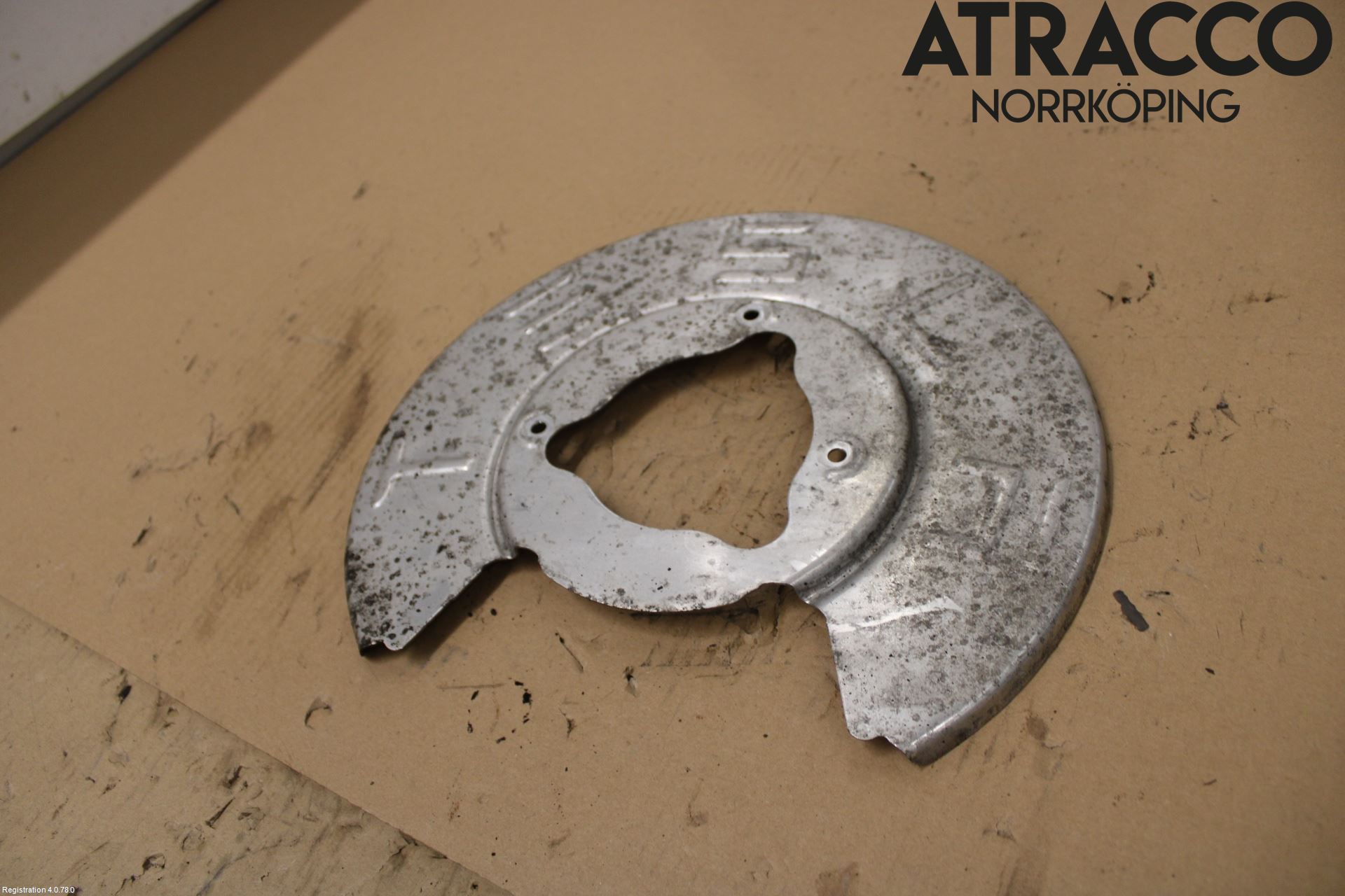 Tesla MODEL 3 17- Bromssköld Bak