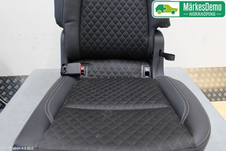 Skoda KAROQ 18- Inredning Baksäte