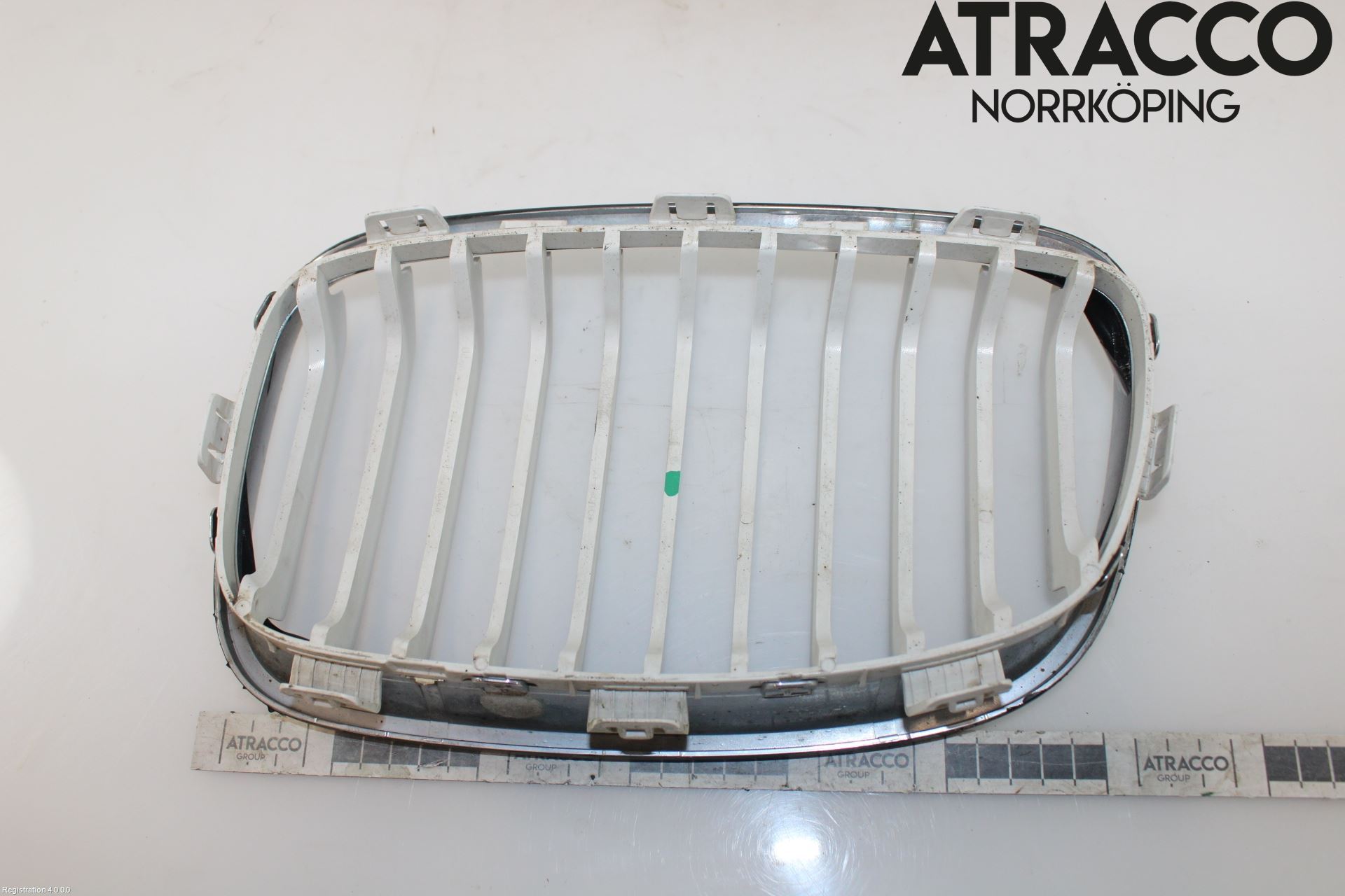 BMW 1 F20/F21 11-19 Grilldel Höger