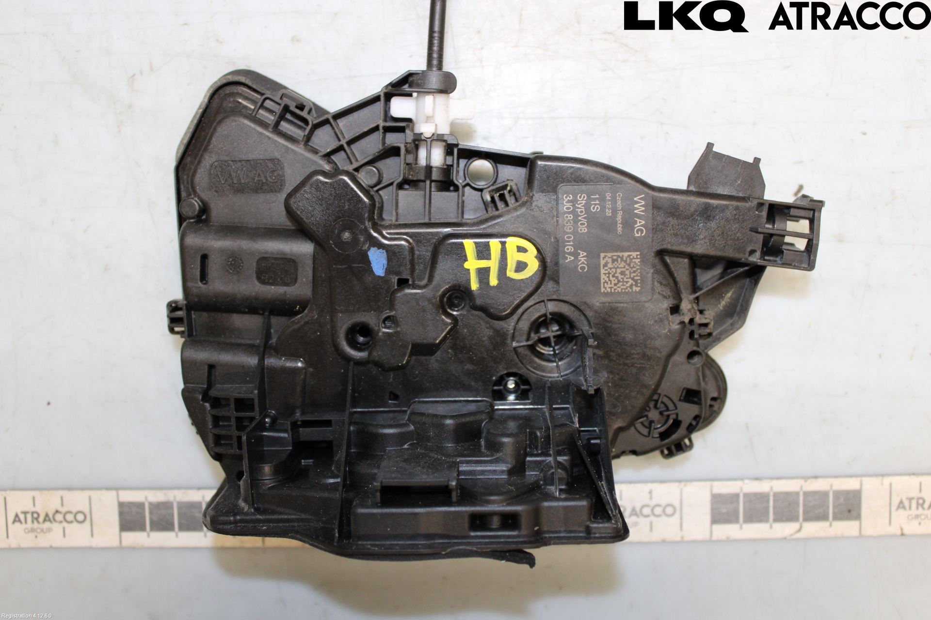 Volkswagen VW PASSAT 24- Låskista-Dörrlås