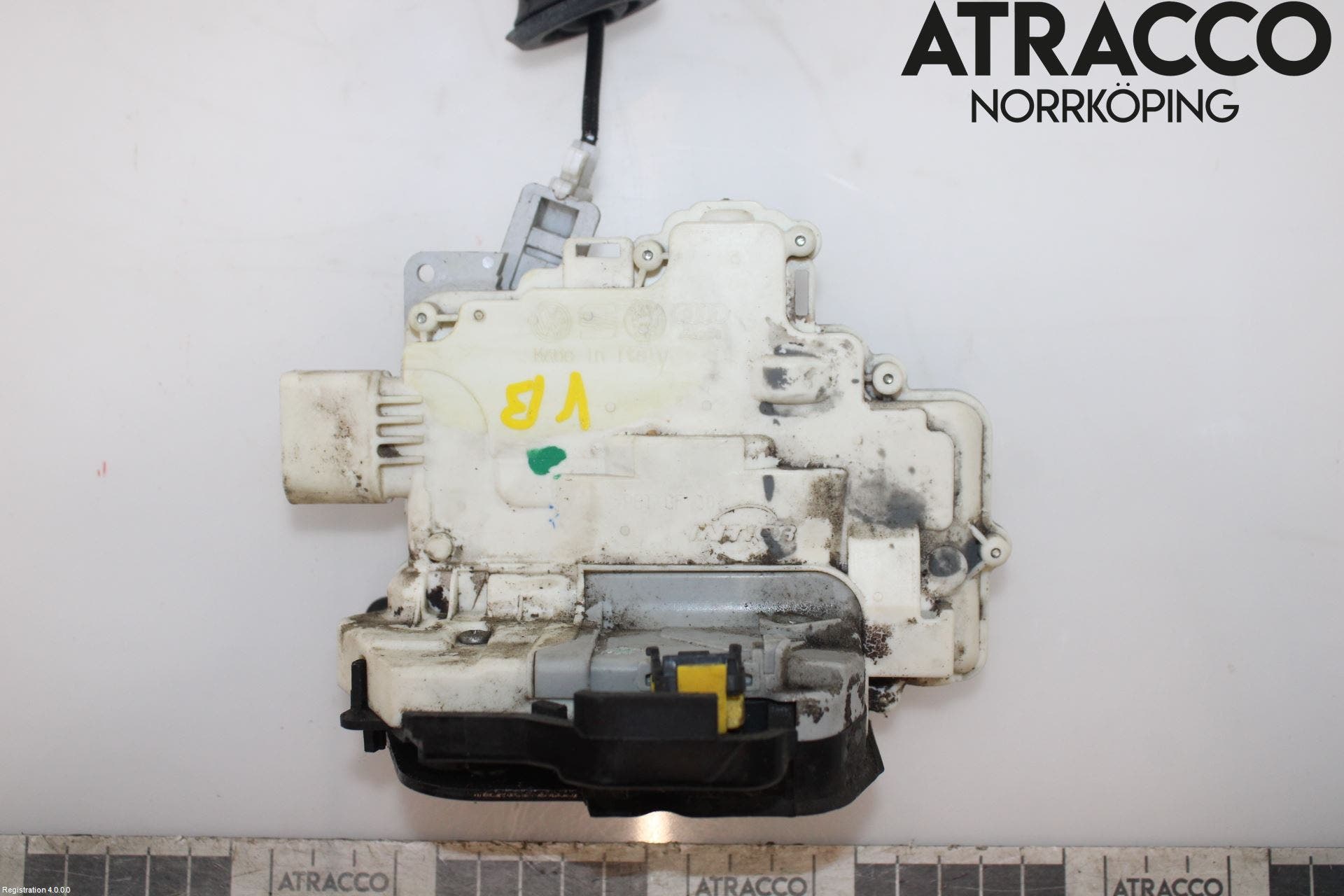 Audi ALLROAD 06-11 Låskista-Dörrlås