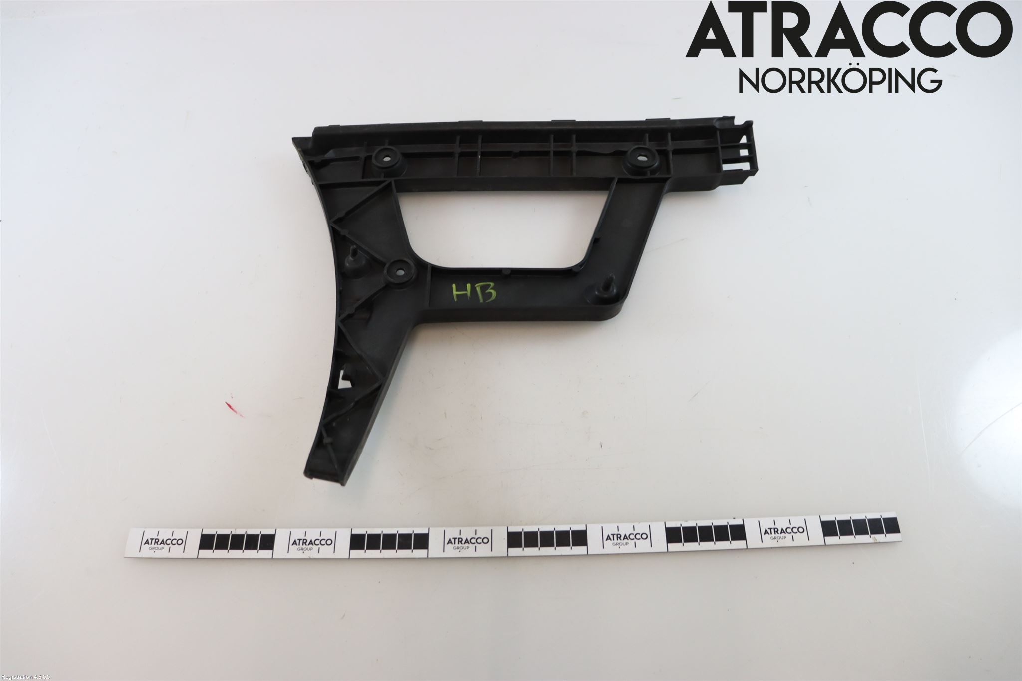 Audi A4 12-15 Stötfångarfäste Bak Hö