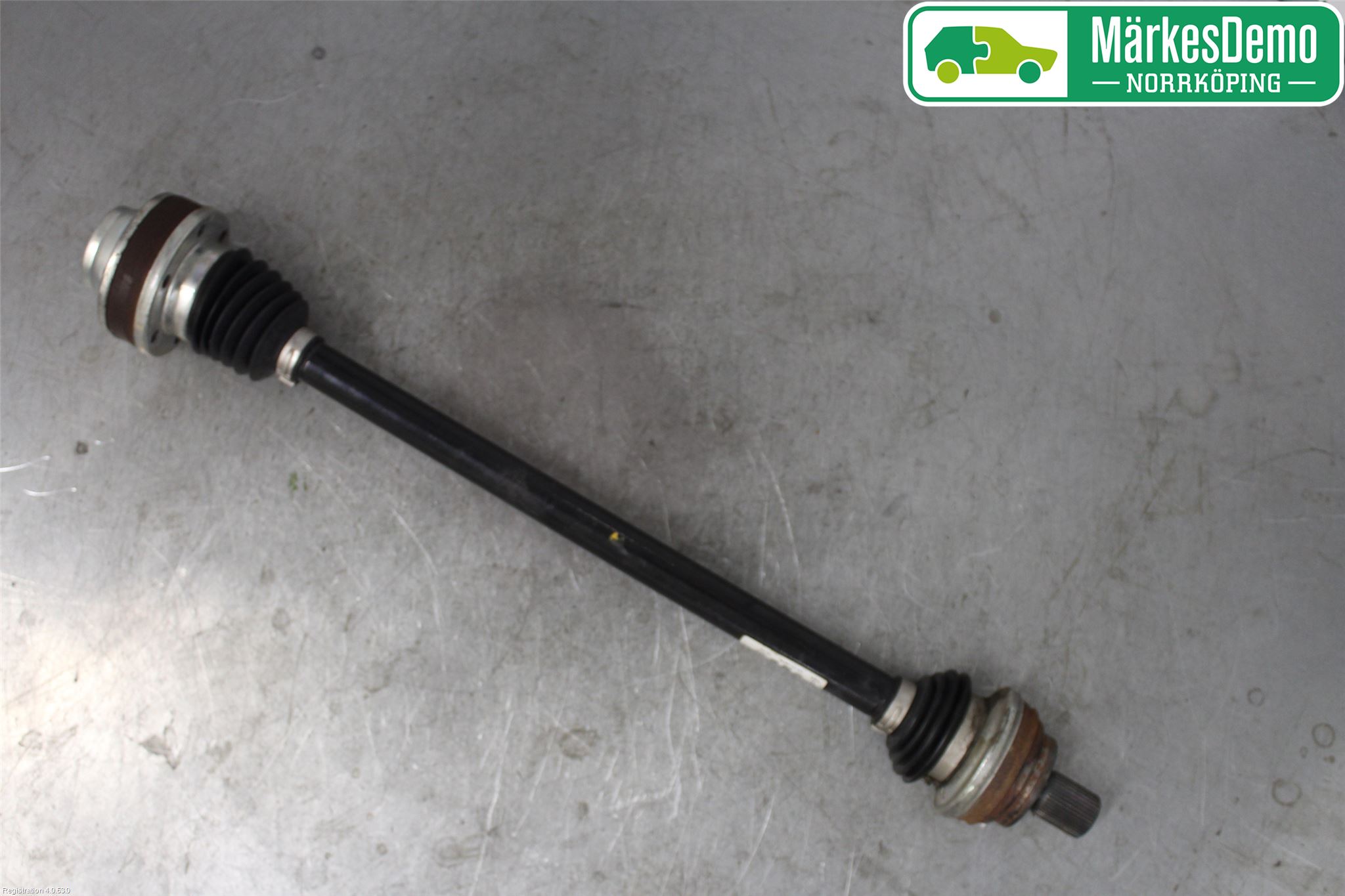Skoda SUPERB 16-24 Drivaxel Bak Höger