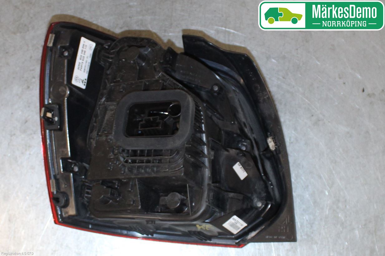 Volkswagen VW POLO 10-17 Bakljus Höger