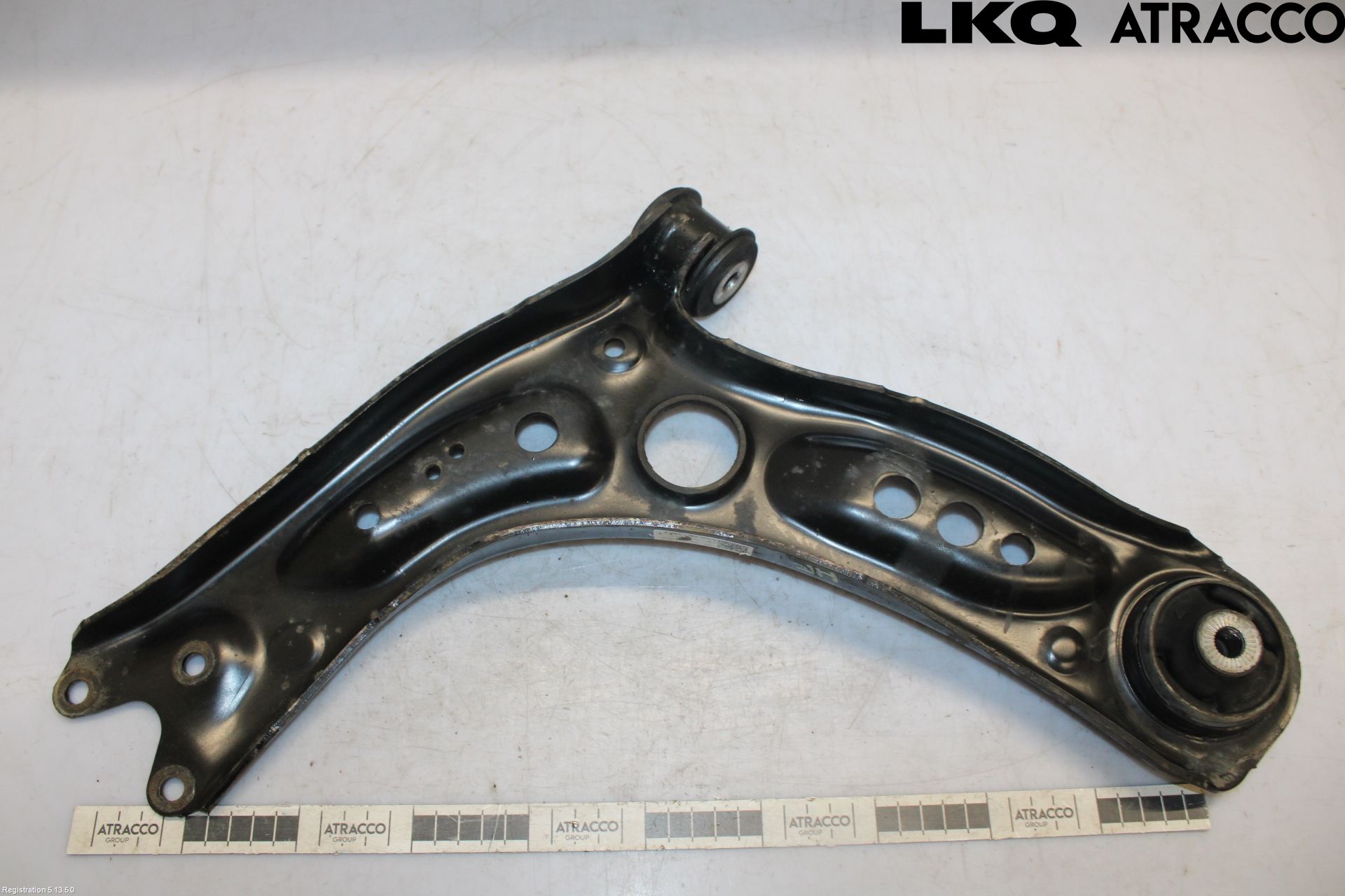 Volkswagen VW GOLF SPORTSVAN 15-20 Bärarm Fram Undre Hö