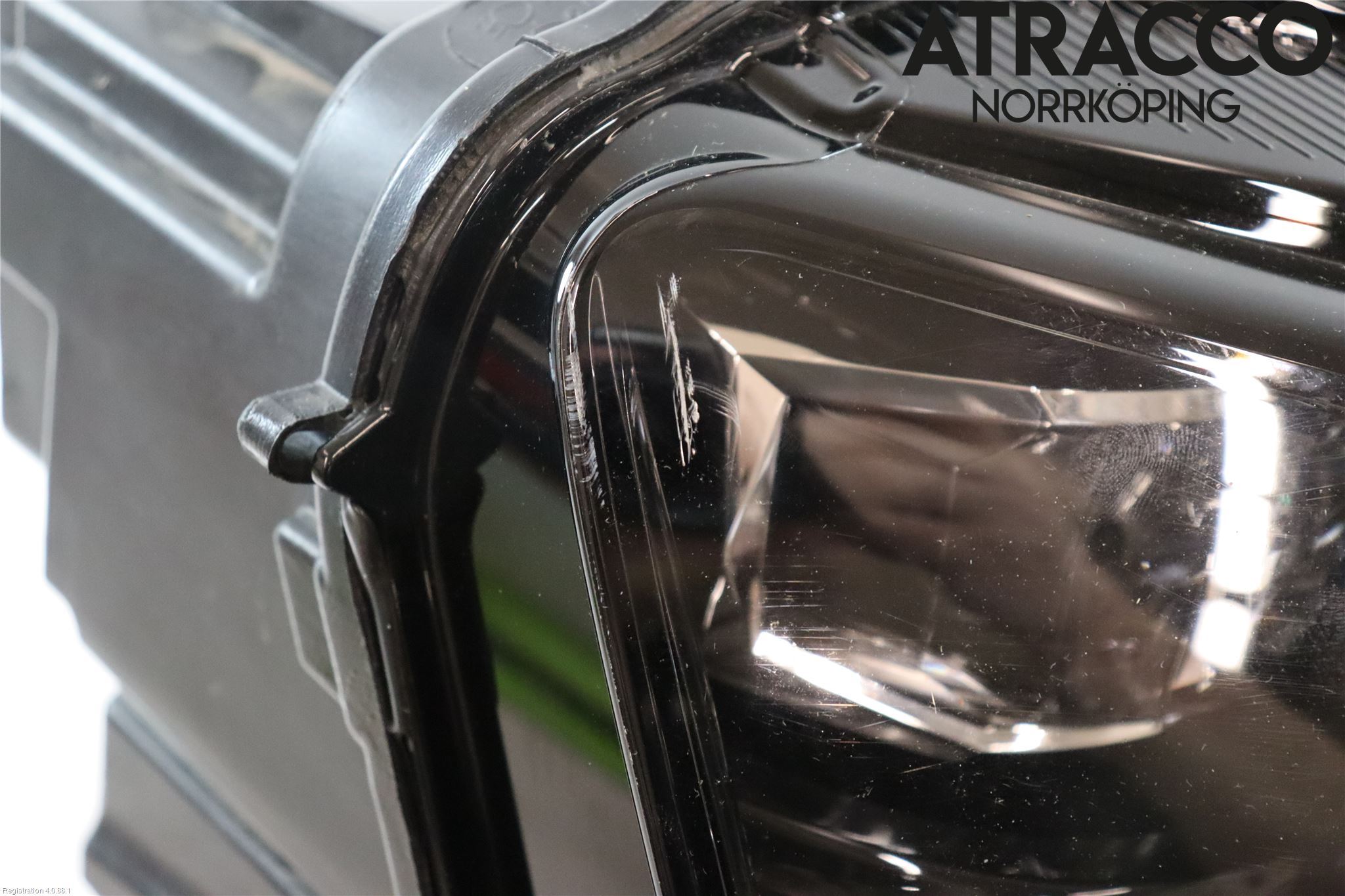 Skoda KAROQ 18- Strålkastare Höger