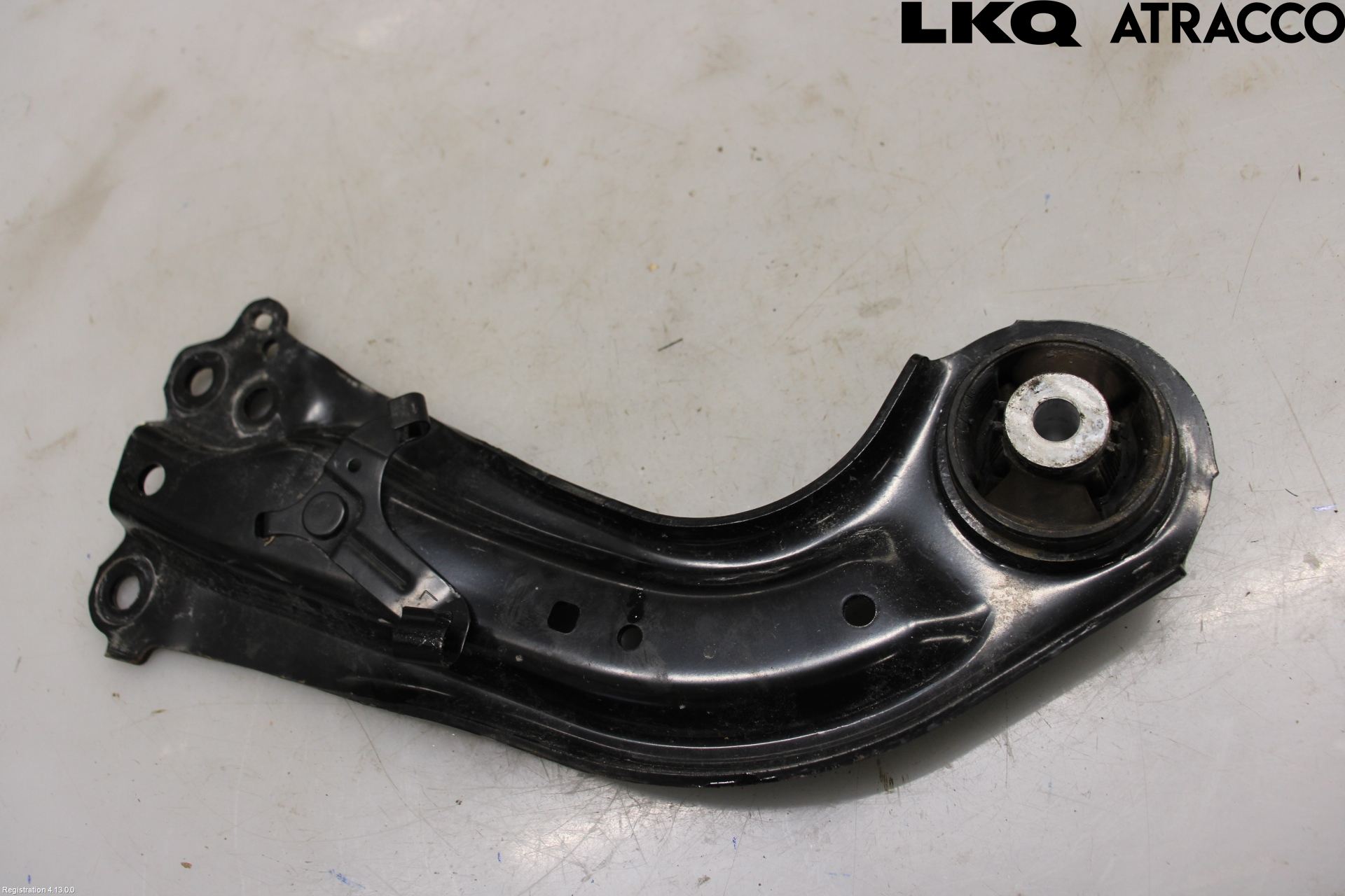 Toyota COROLLA CROSS XG10 22- Bärarm Bak Vänster