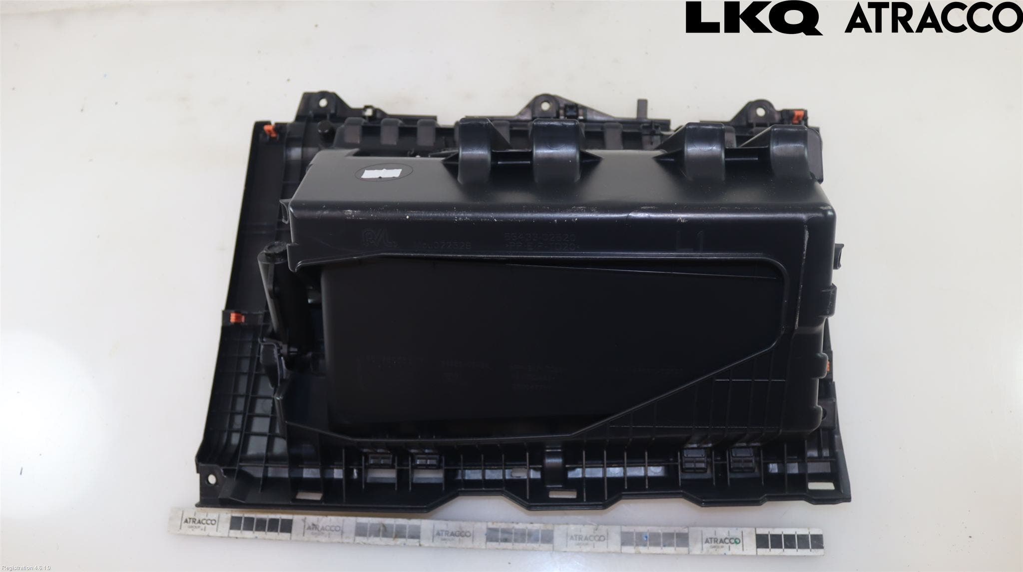 Toyota COROLLA 19- Handskfack