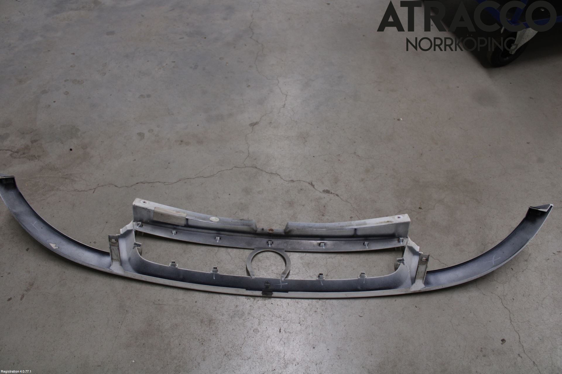 Opel VIVARO 01-14 Grill Komp