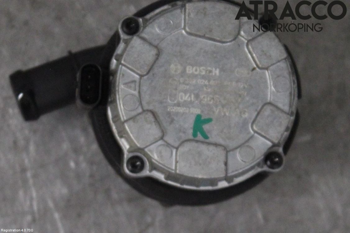 Volkswagen VW PASSAT 15-19 Vattenpump