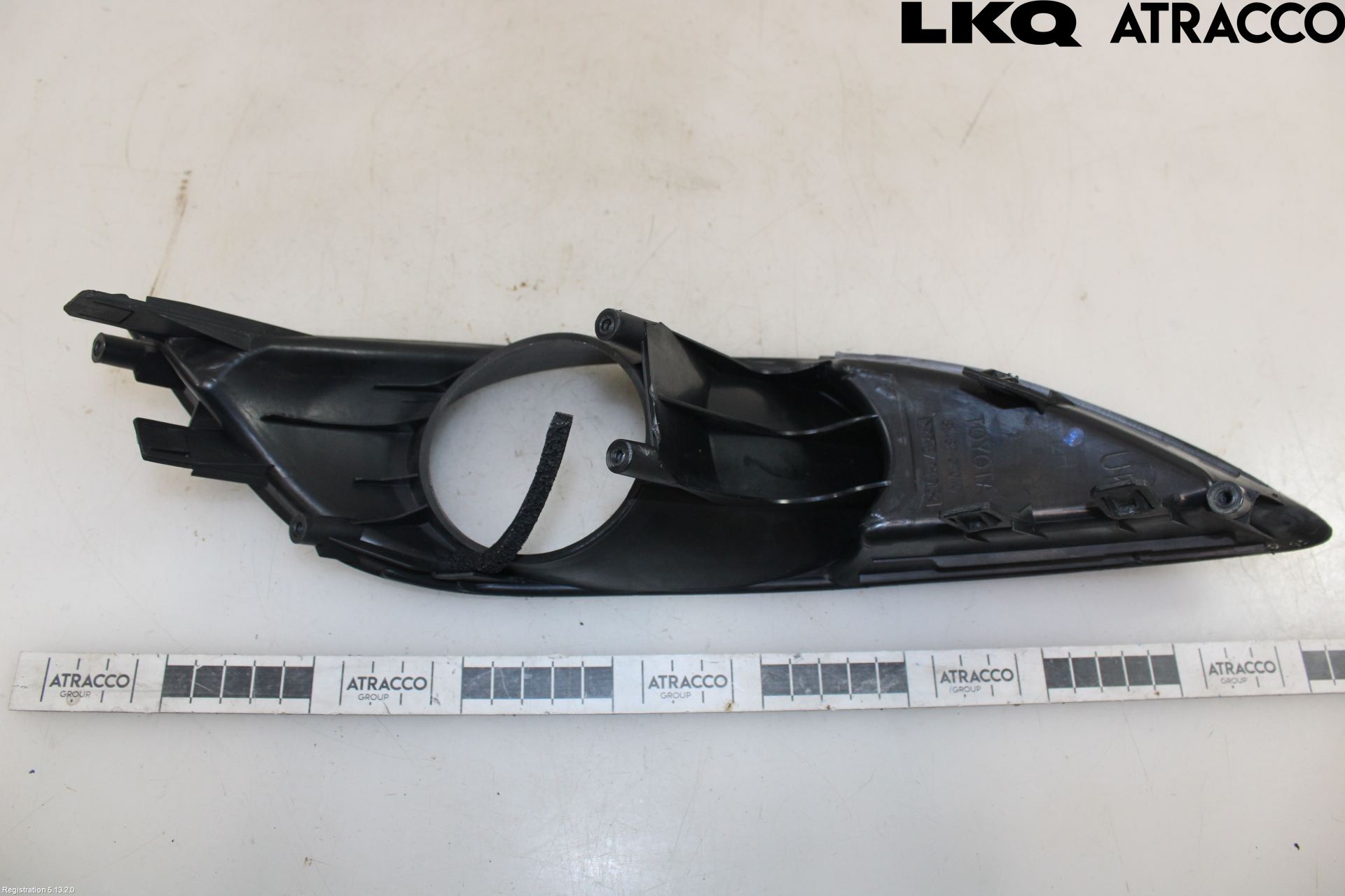 Toyota AURIS 10-12 Dimljussarg Fram