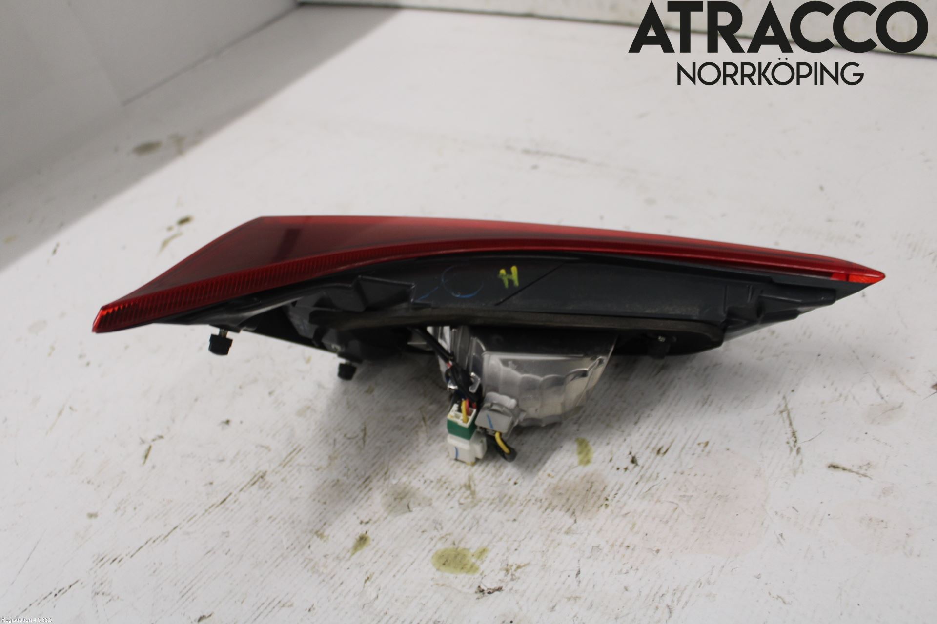 Toyota AURIS 13-19 Bakljus Lucka Hö