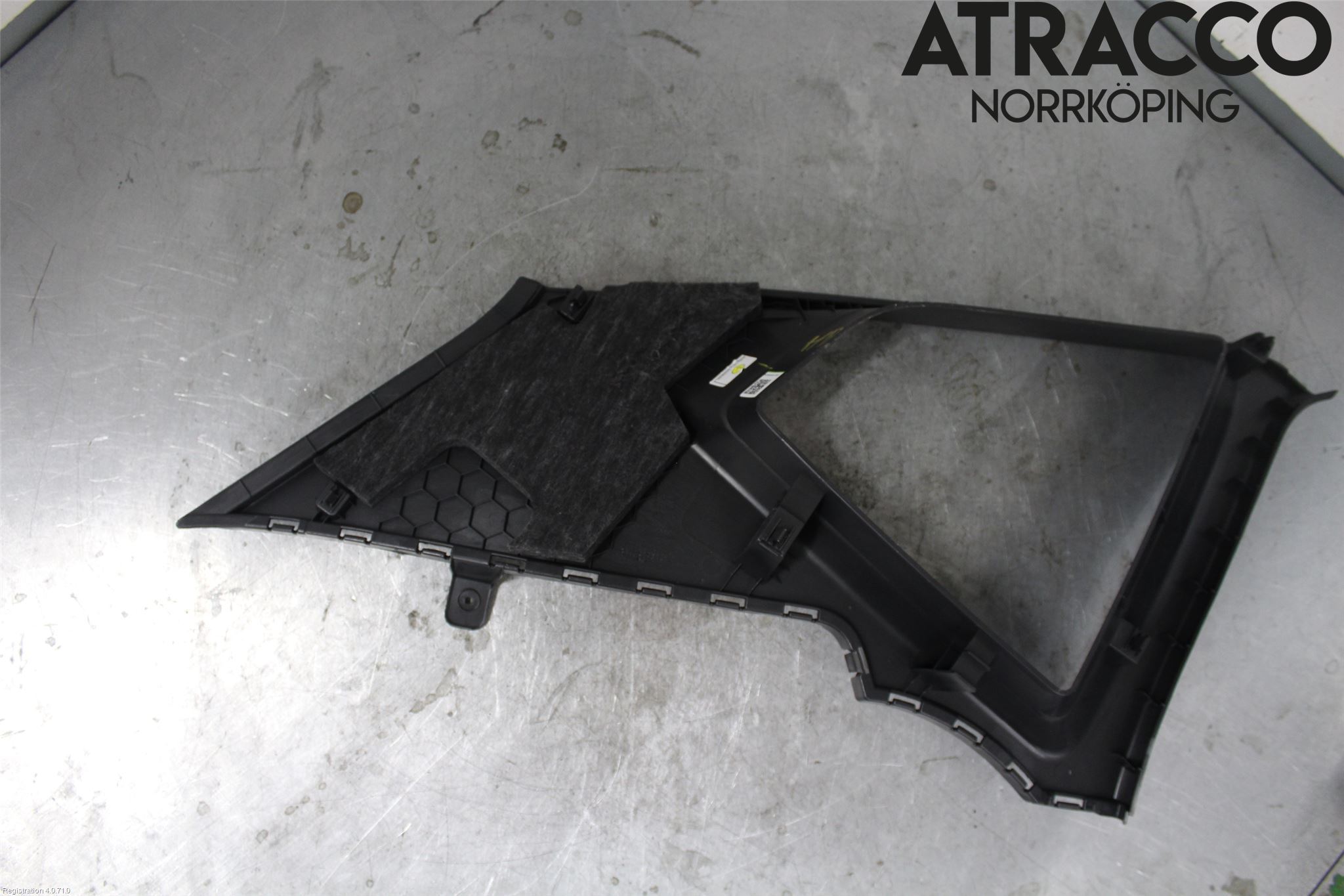 Cupra ATECA 19- Inr Plastd A-B-C Stolpe