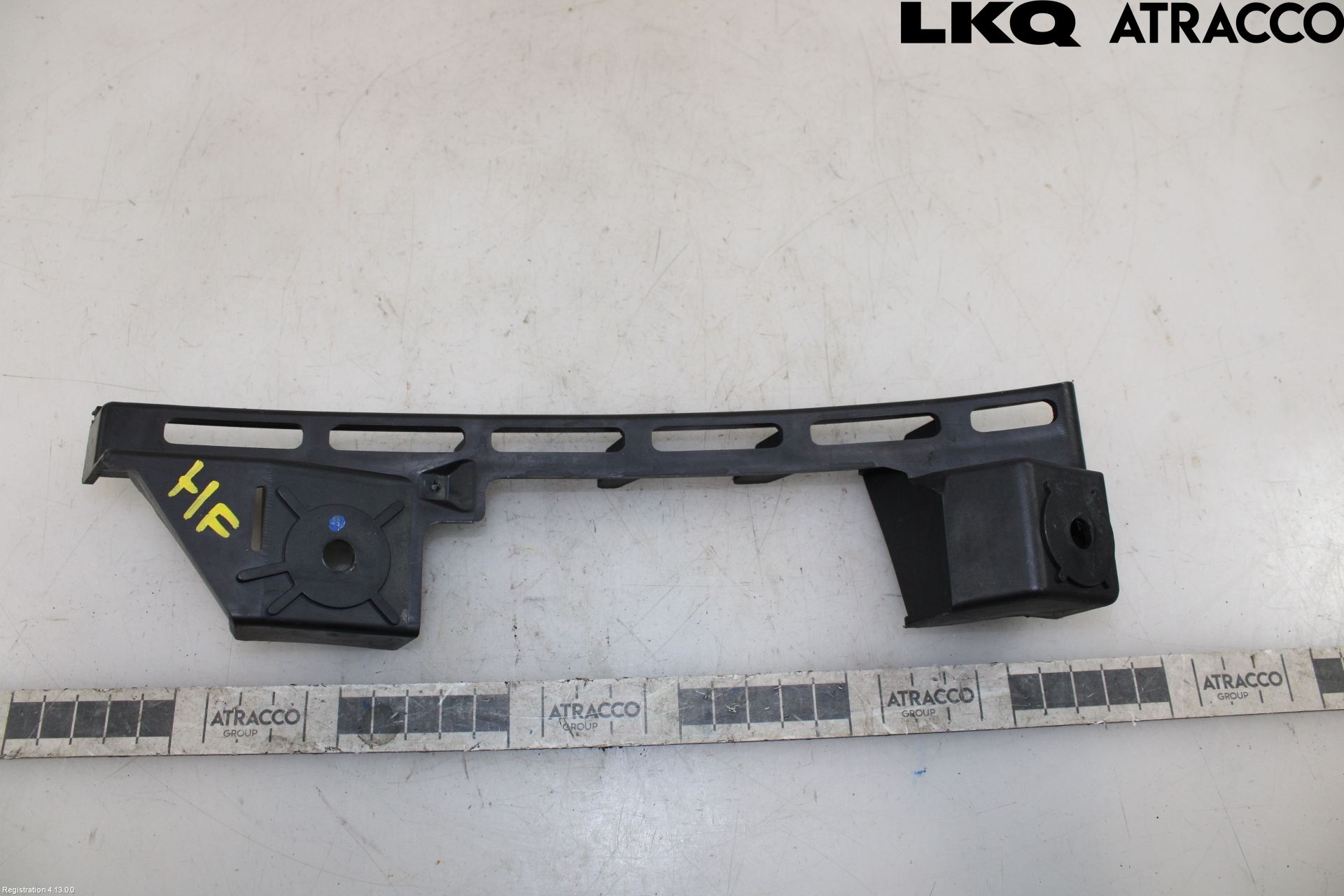 Volkswagen VW CADDY      04-10 Stötfångarfäste Fram Hö