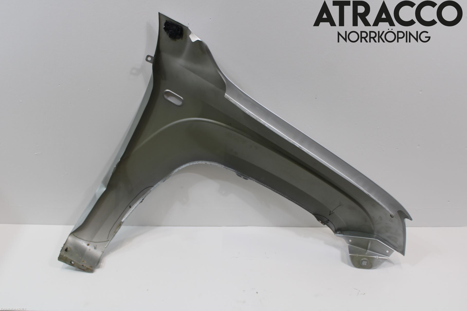 Volkswagen VW AMAROK 2H 10-22 Skärm Fram Vänster