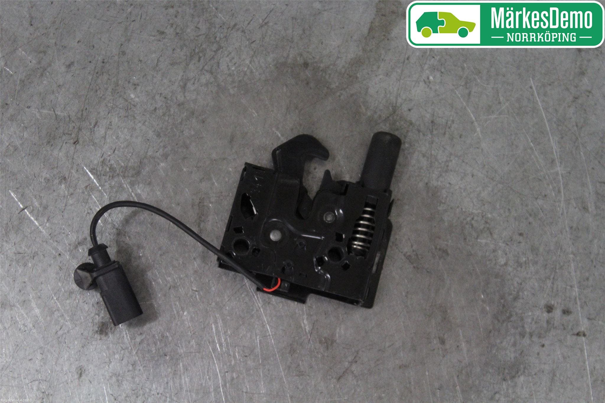 Skoda SCALA 19- Huvlås