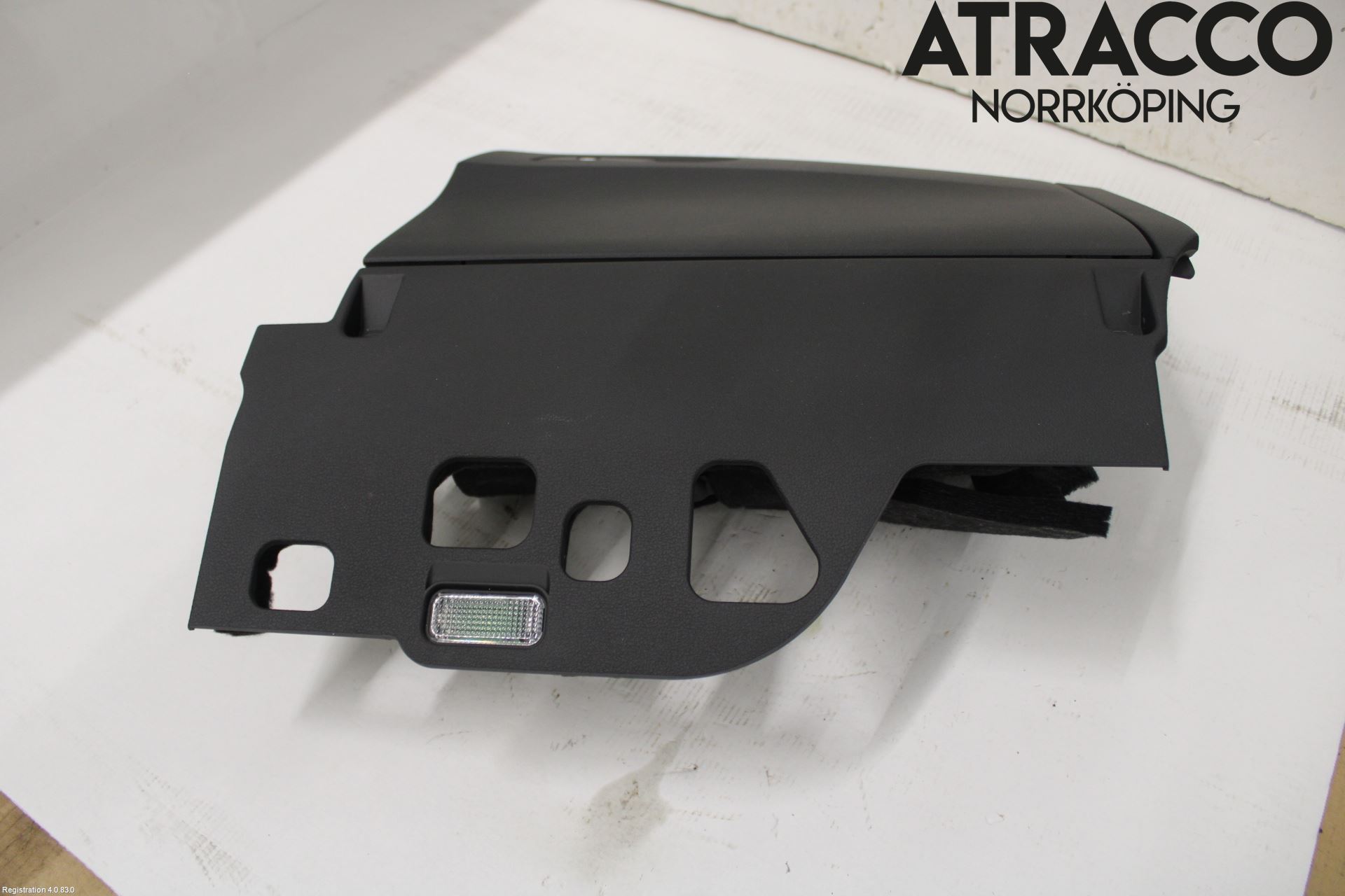 Audi A4/S4 B9 16-19 Handskfack