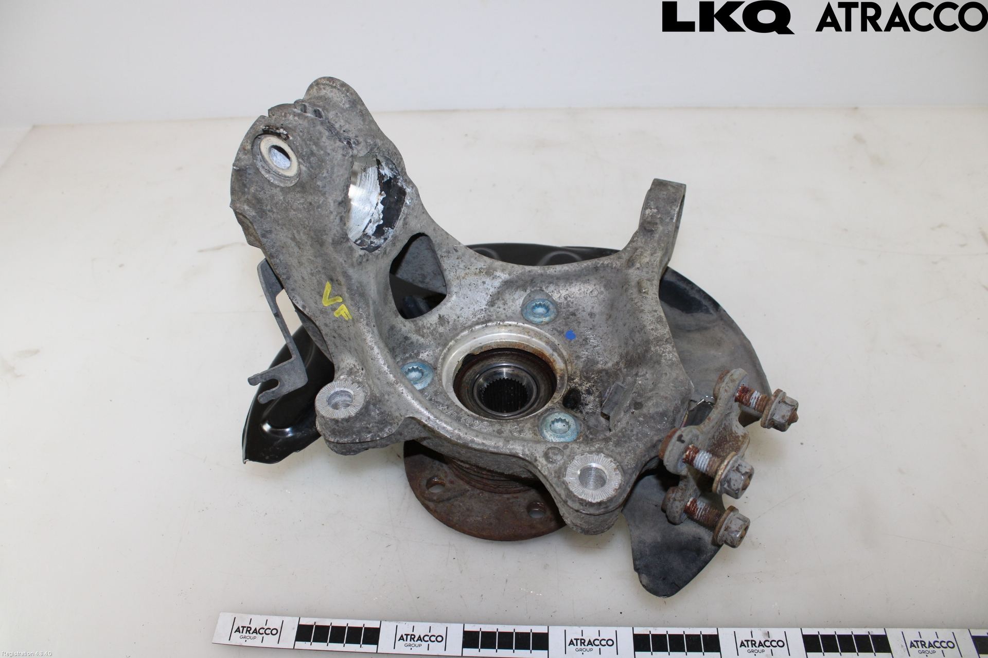Volkswagen VW PASSAT 15-19 Styrspindel Lagerhus Vä