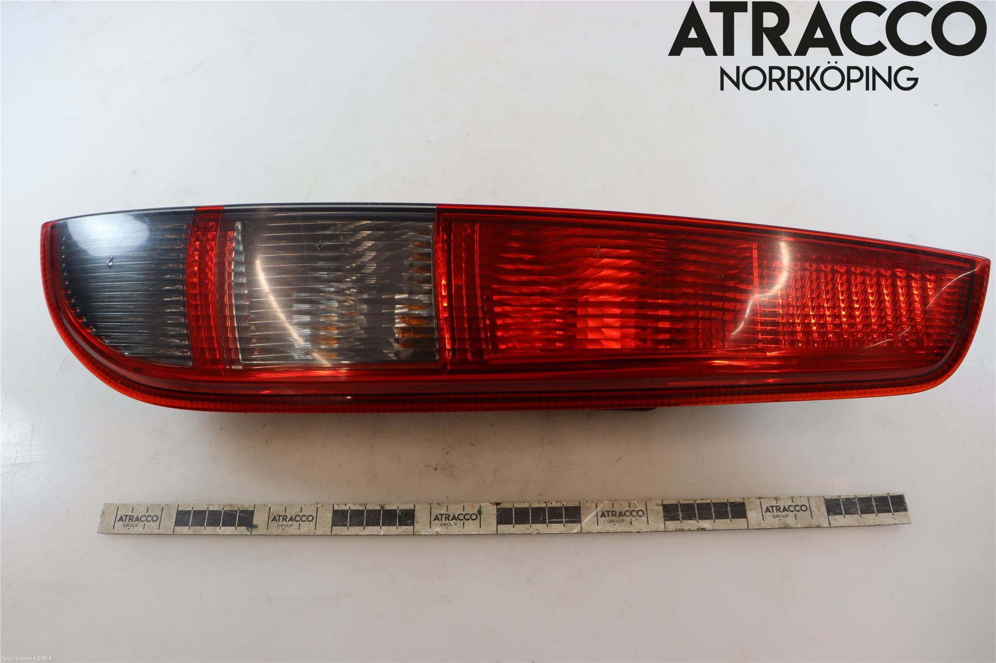 Ford FOCUS     04-07 Bakljus Höger