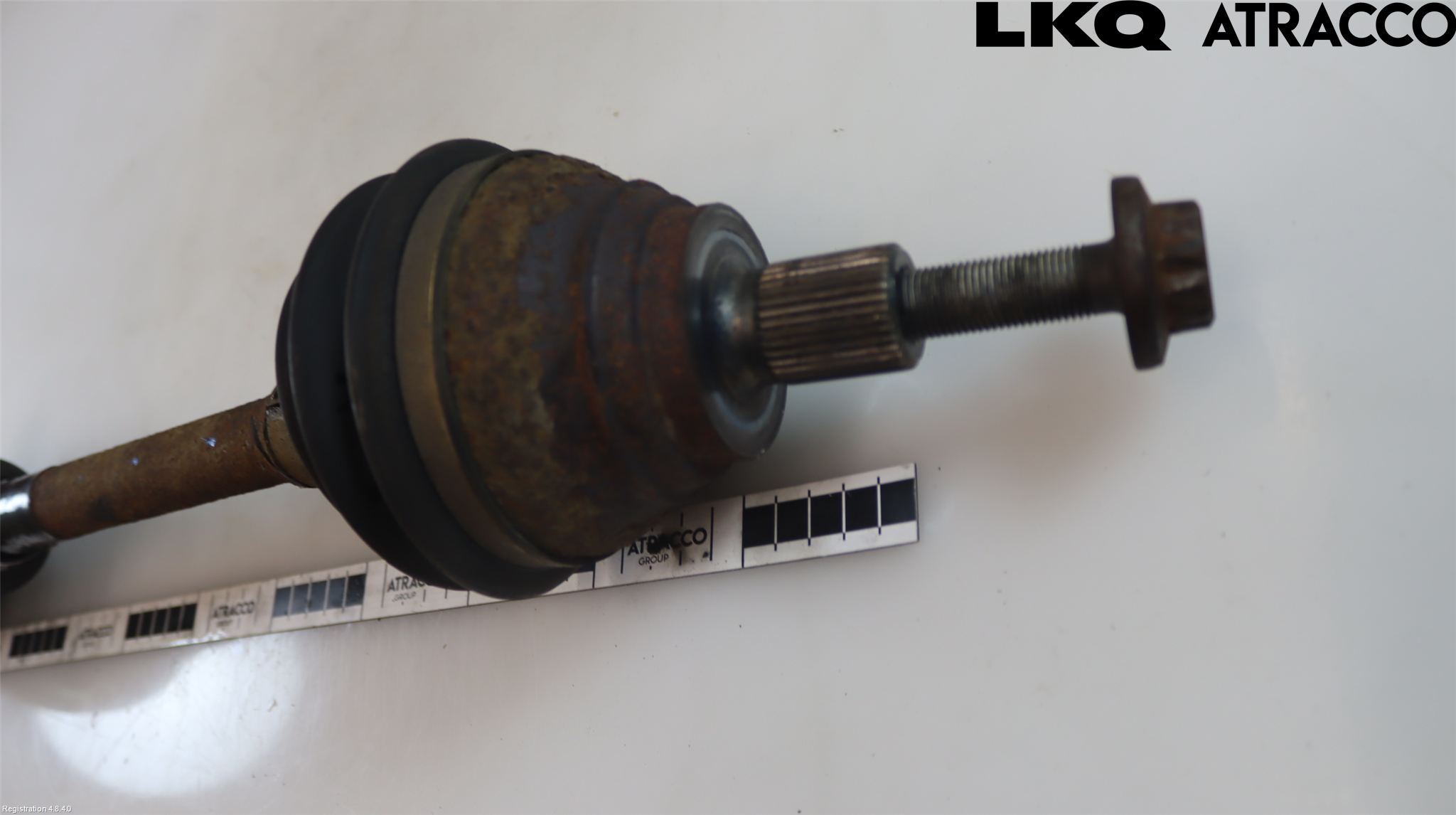 Volkswagen VW PASSAT 11-14 Drivaxel Fram Vänster
