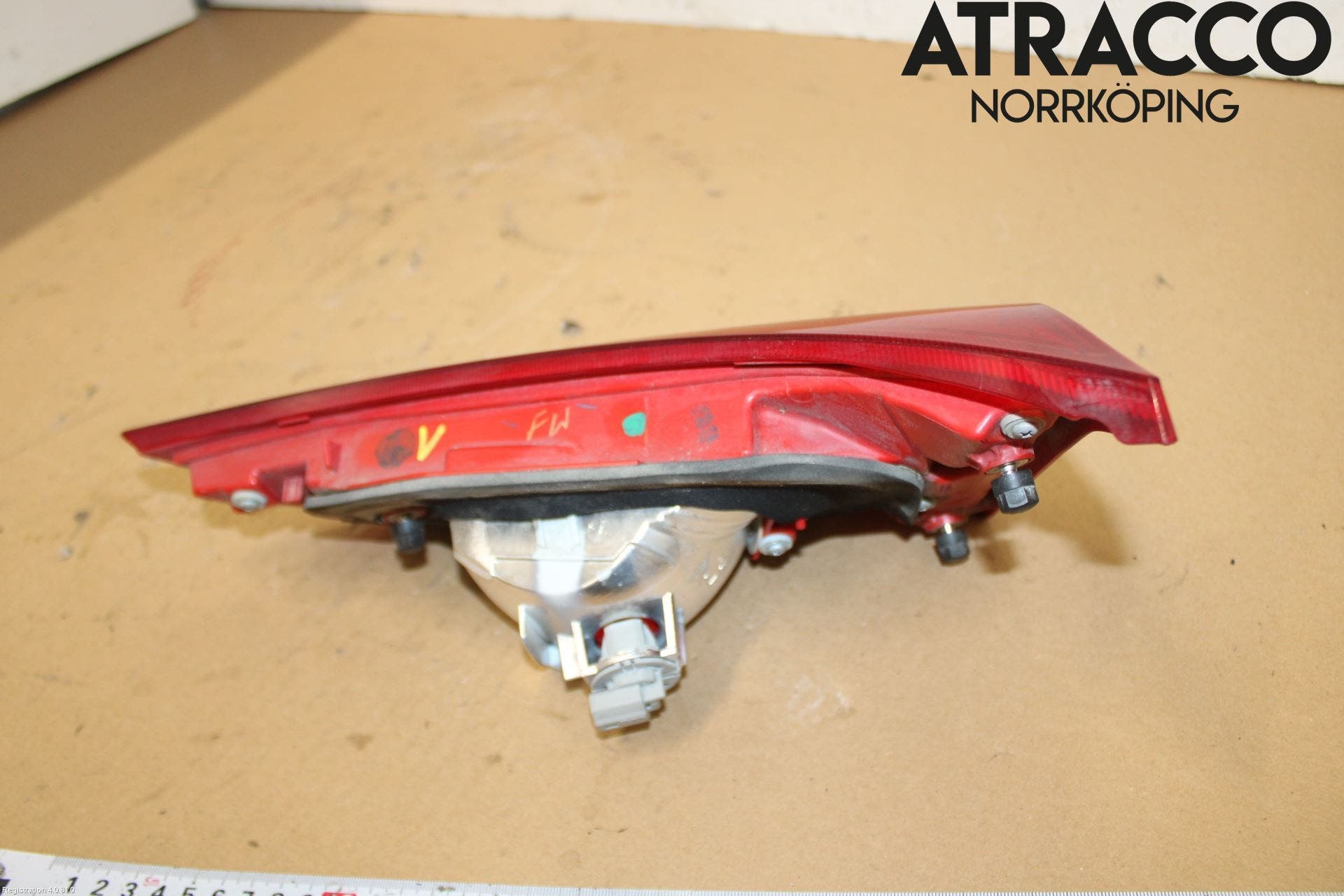 Toyota AURIS 13-19 Bakljus Lucka Vä