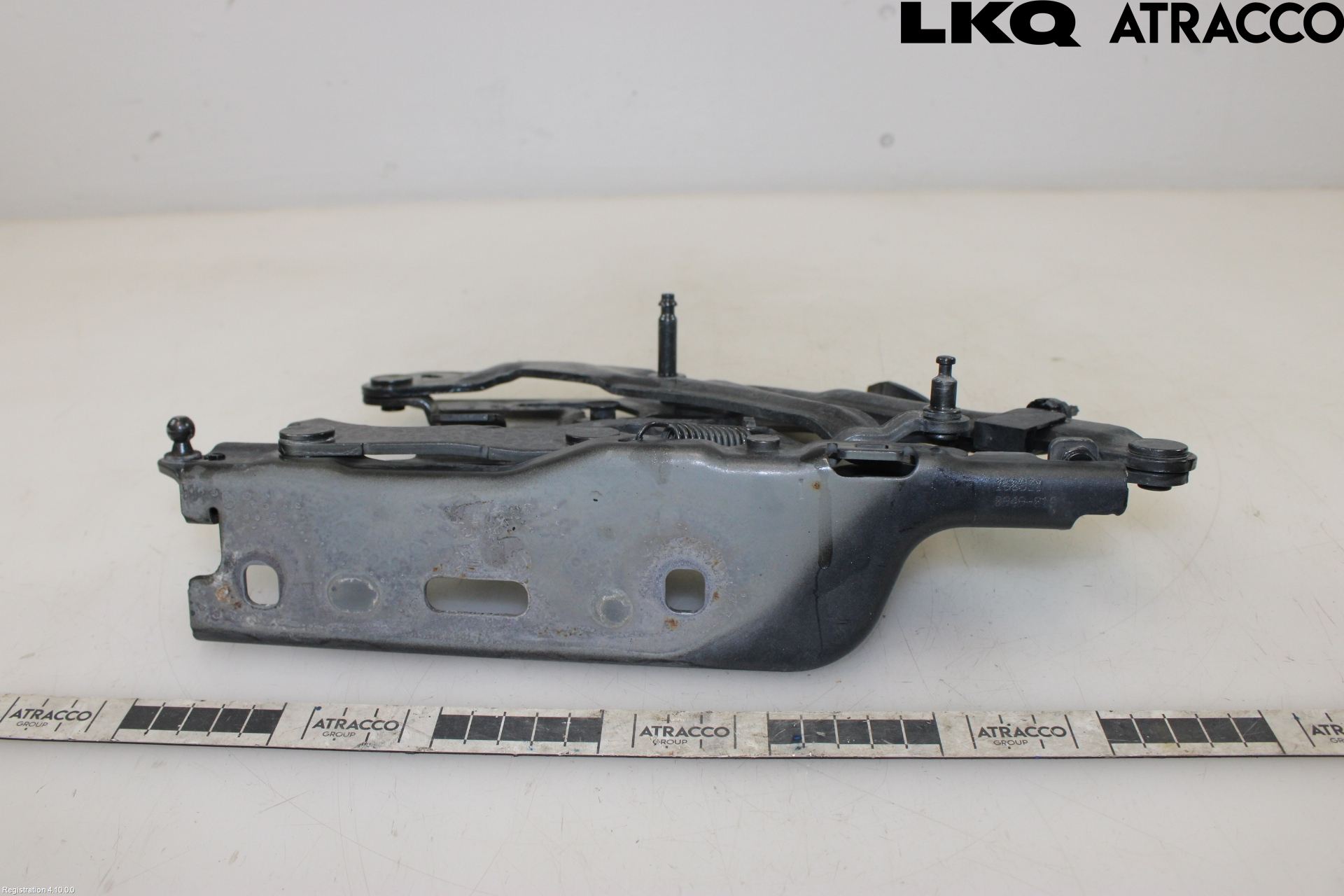 Audi Q5/SQ5 17- Huvgångjärn